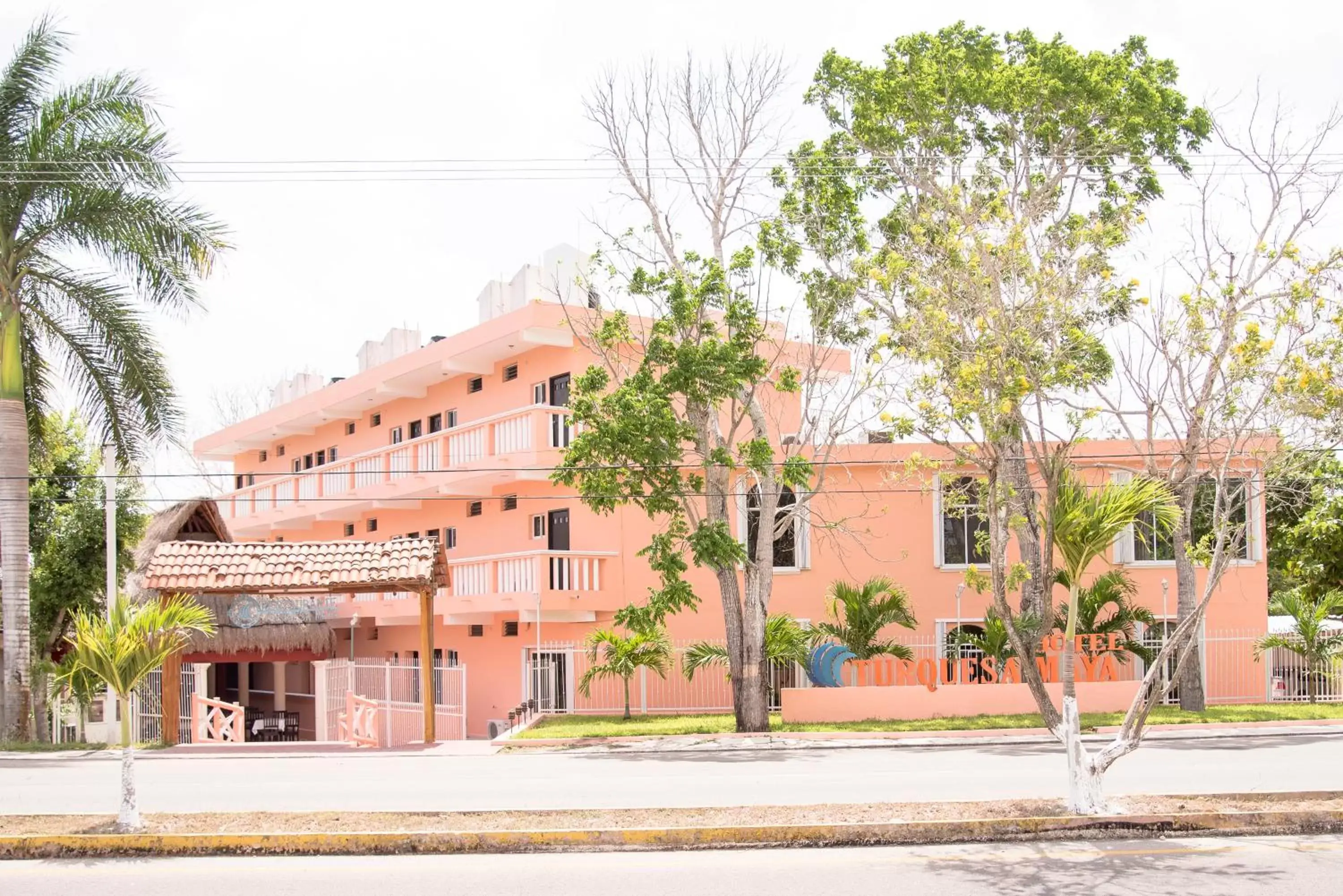 Facade/entrance, Property Building in Hotel Turquesa Maya