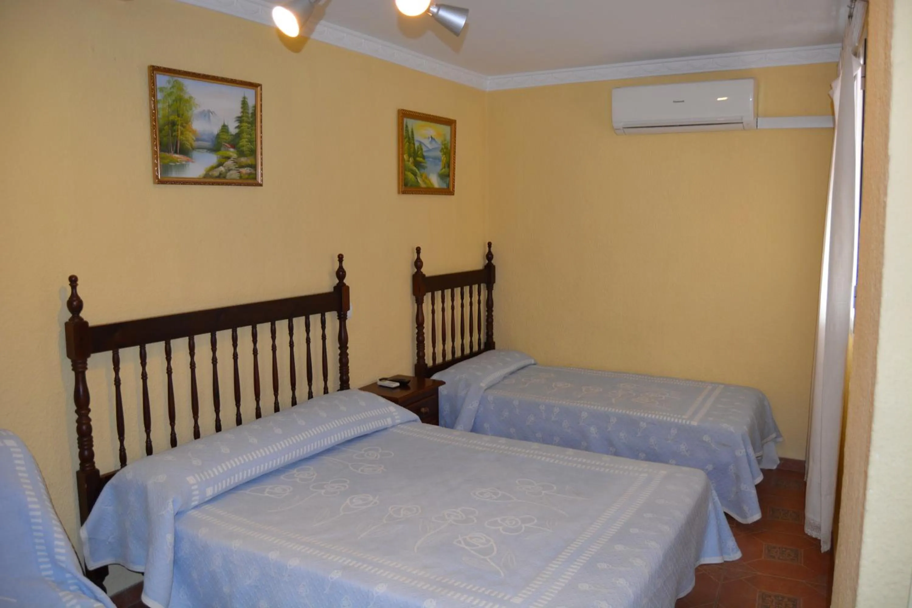 Bedroom, Bed in Giraldilla