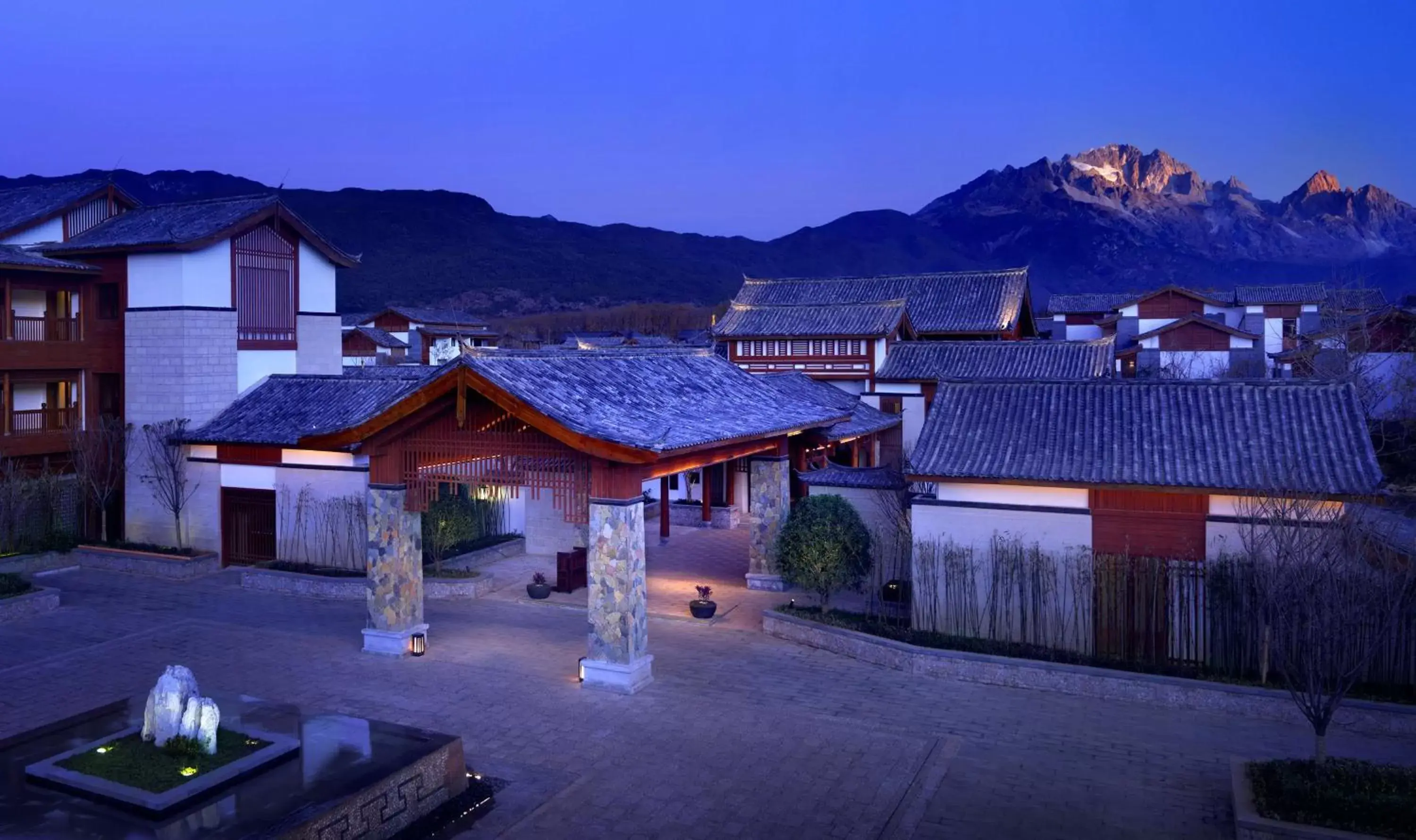 Property Building in Jinmao Hotel Lijiang, the Unbound Collection by Hyatt