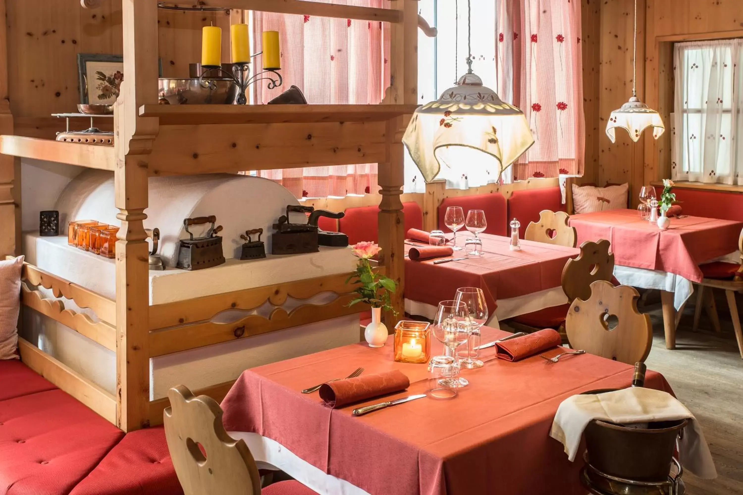 Restaurant/Places to Eat in Sartori's Hotel