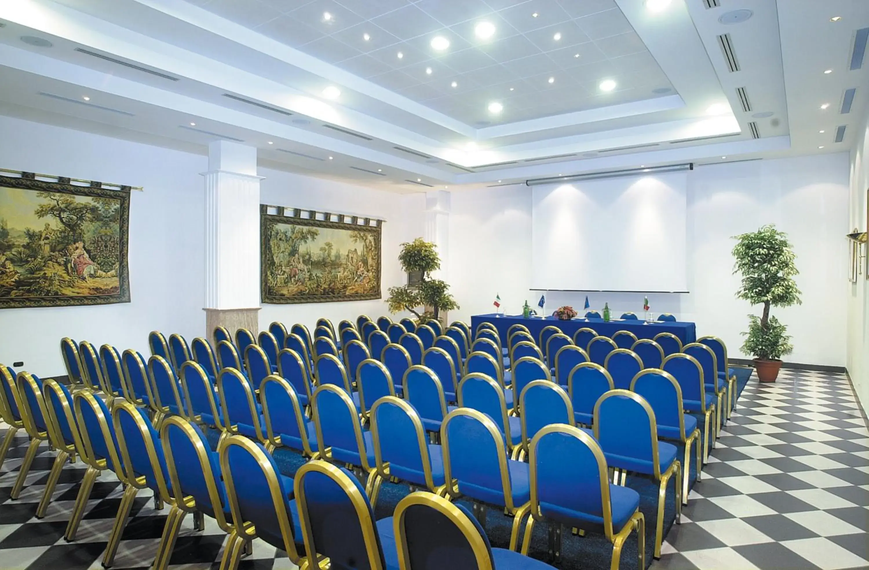 Business facilities in Hotel Principe