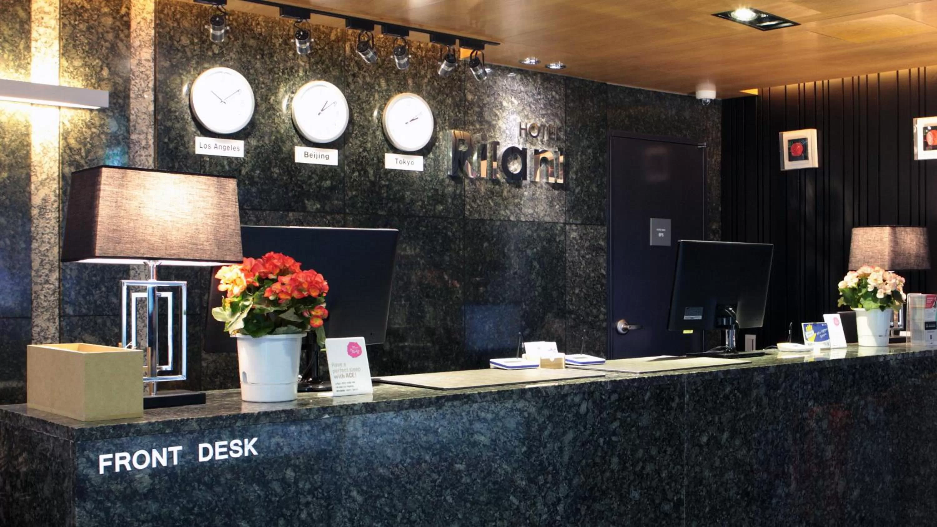 Lobby or reception in Rian Hotel