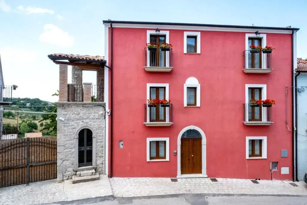 Facade/entrance, Property Building in IL MASCHERONE