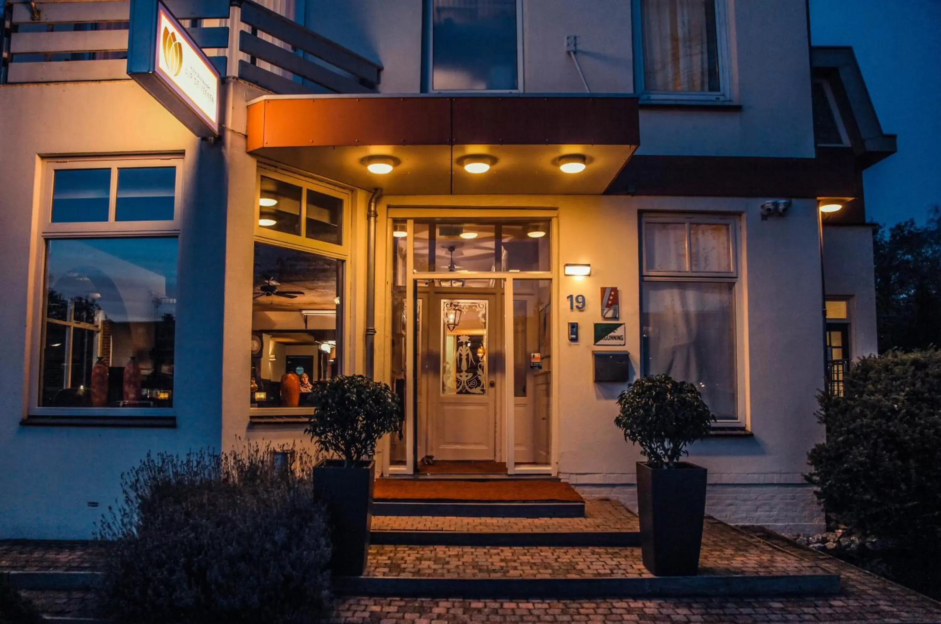 Facade/entrance in Alp de Veenen Hotel