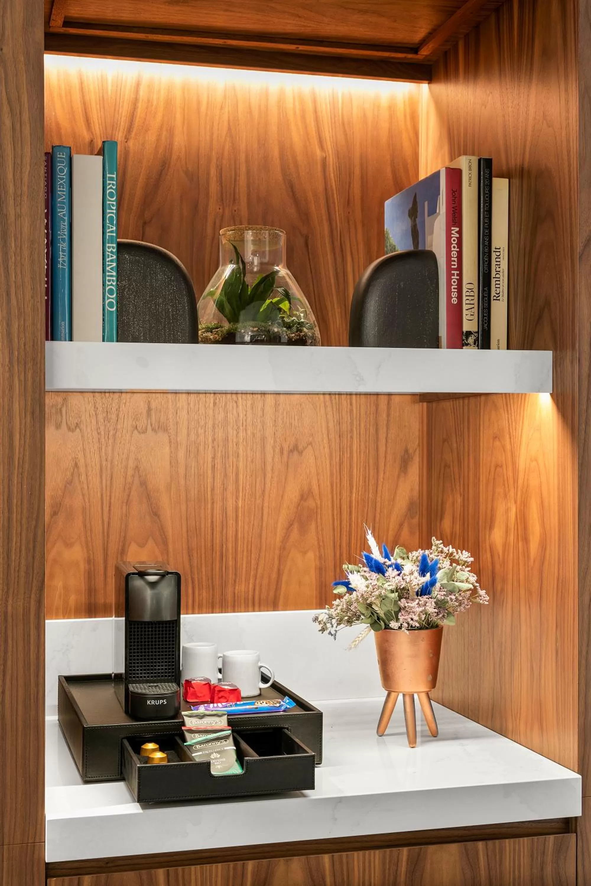 Coffee/tea facilities in CARD Hôtel