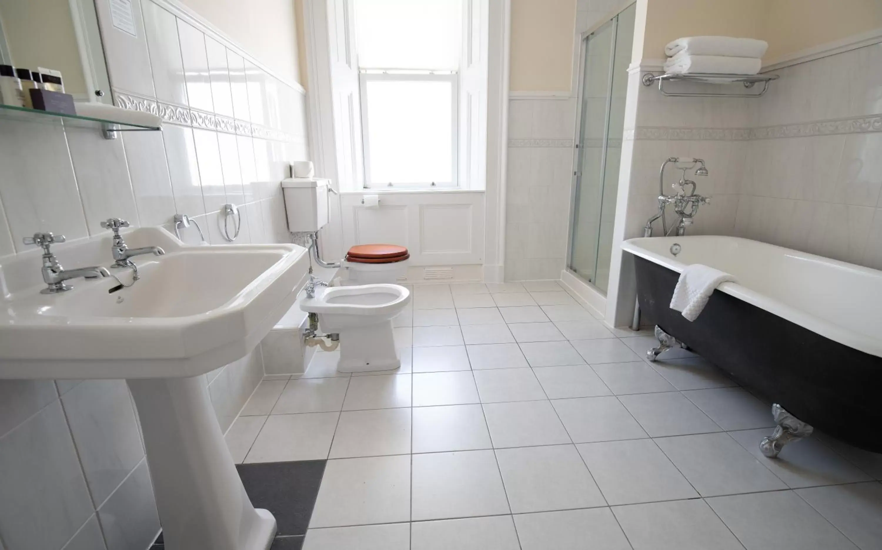 Toilet, Bathroom in Skeabost House Hotel