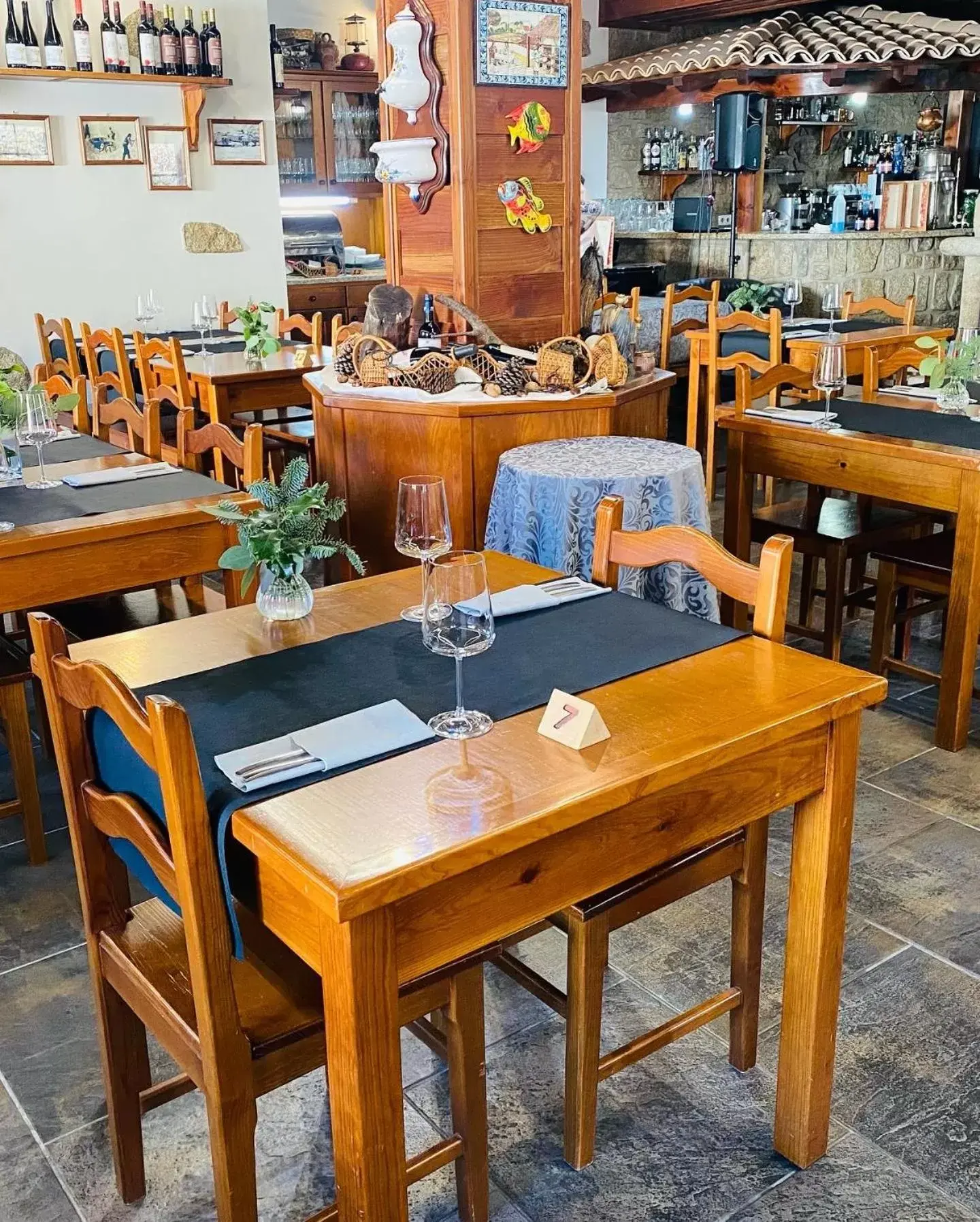 Restaurant/Places to Eat in Alfatima