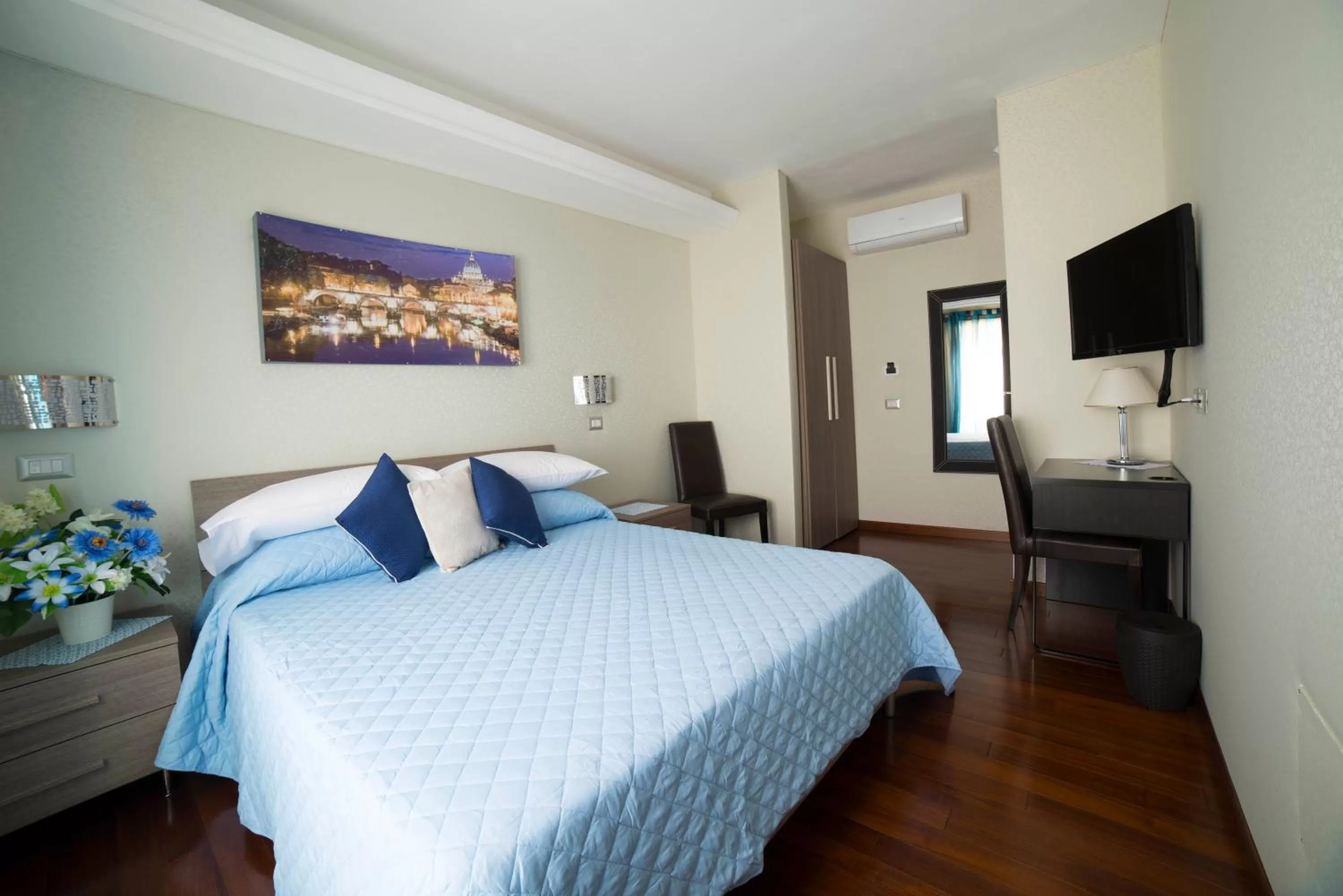 Photo of the whole room, Bed in Di Fronte alla Cupola