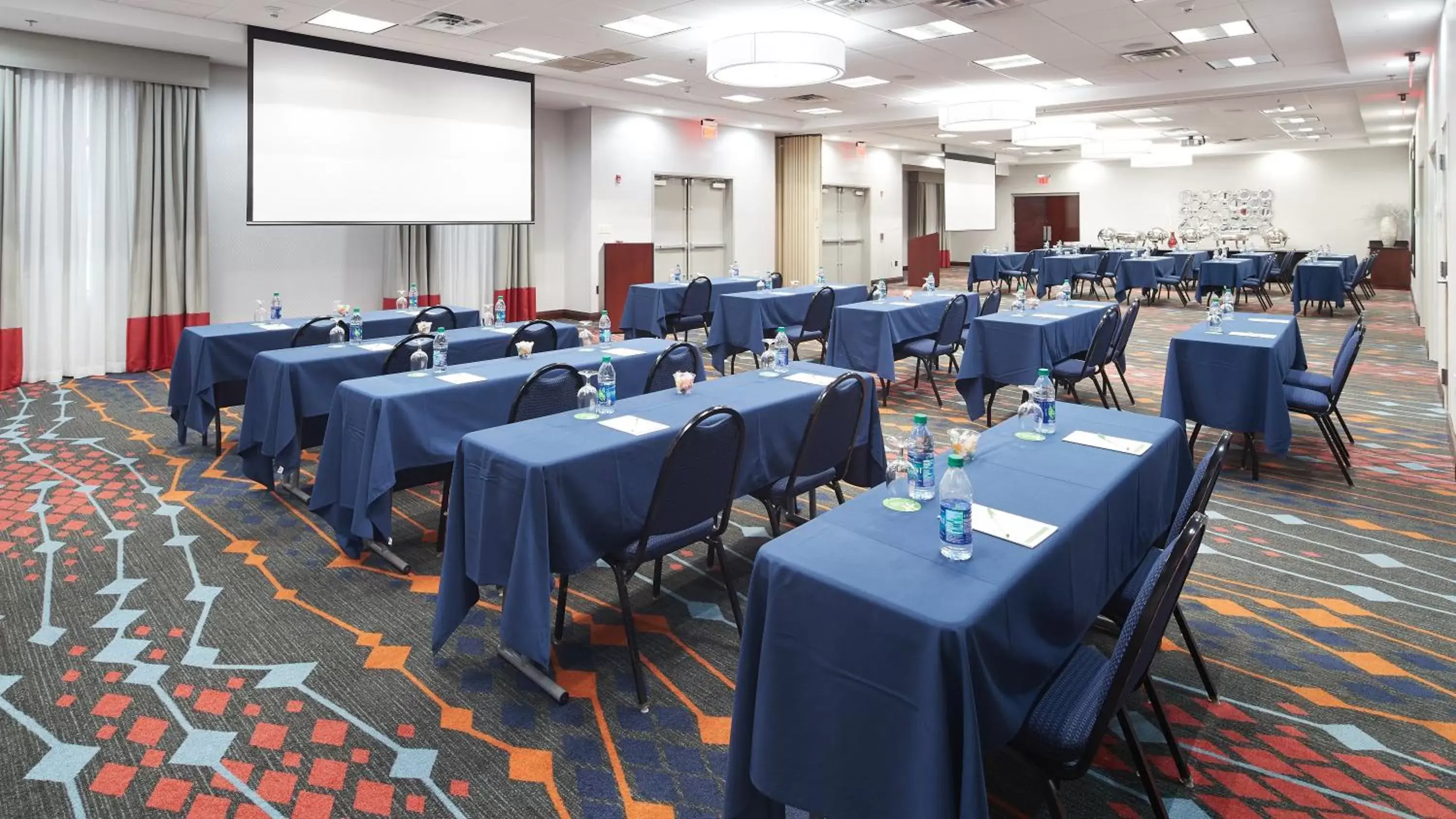 Meeting/conference room in Holiday Inn Hotel & Suites Stockbridge-Atlanta I-75, an IHG Hotel