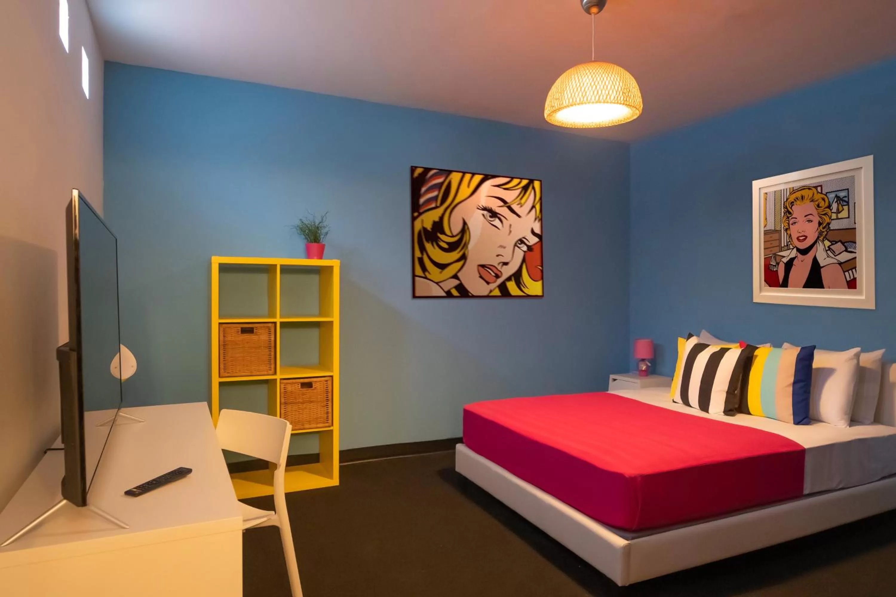 Bed in The Fox Hotel