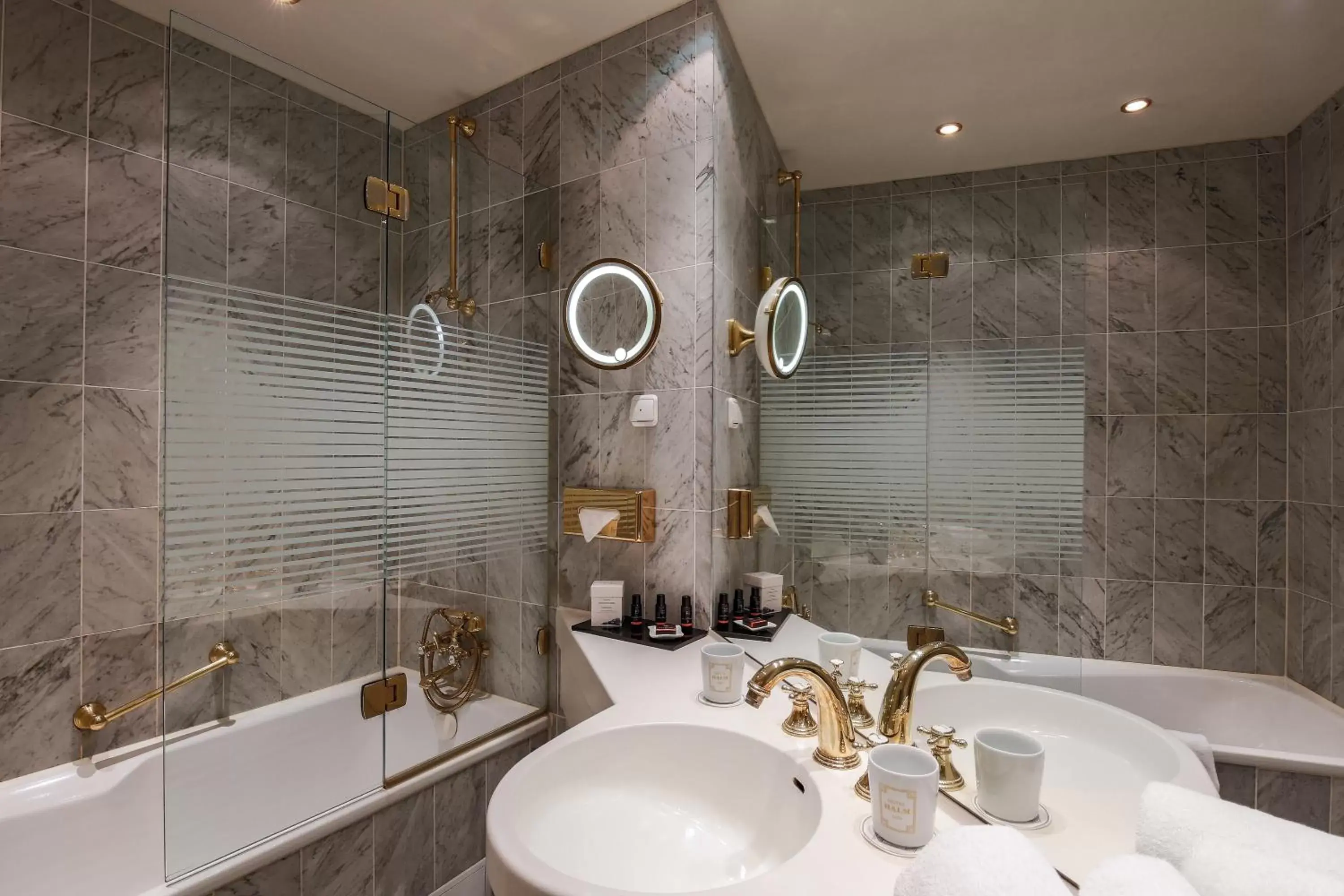 Standard Double Room in Hotel Halm Konstanz Standard Double Room in Hotel Halm Konstanz