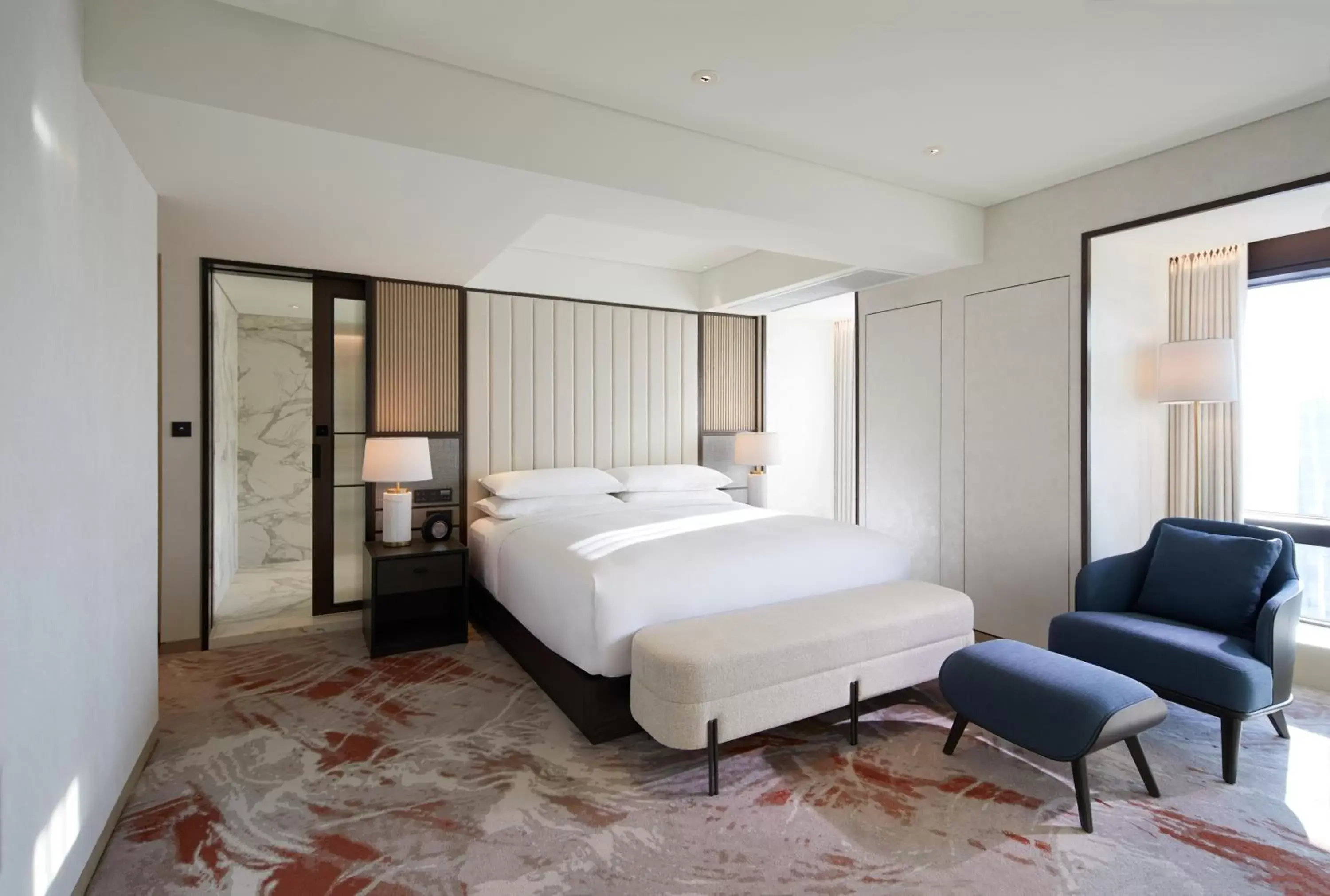 Bedroom, Bed in Grand InterContinental Seoul Parnas, an IHG Hotel