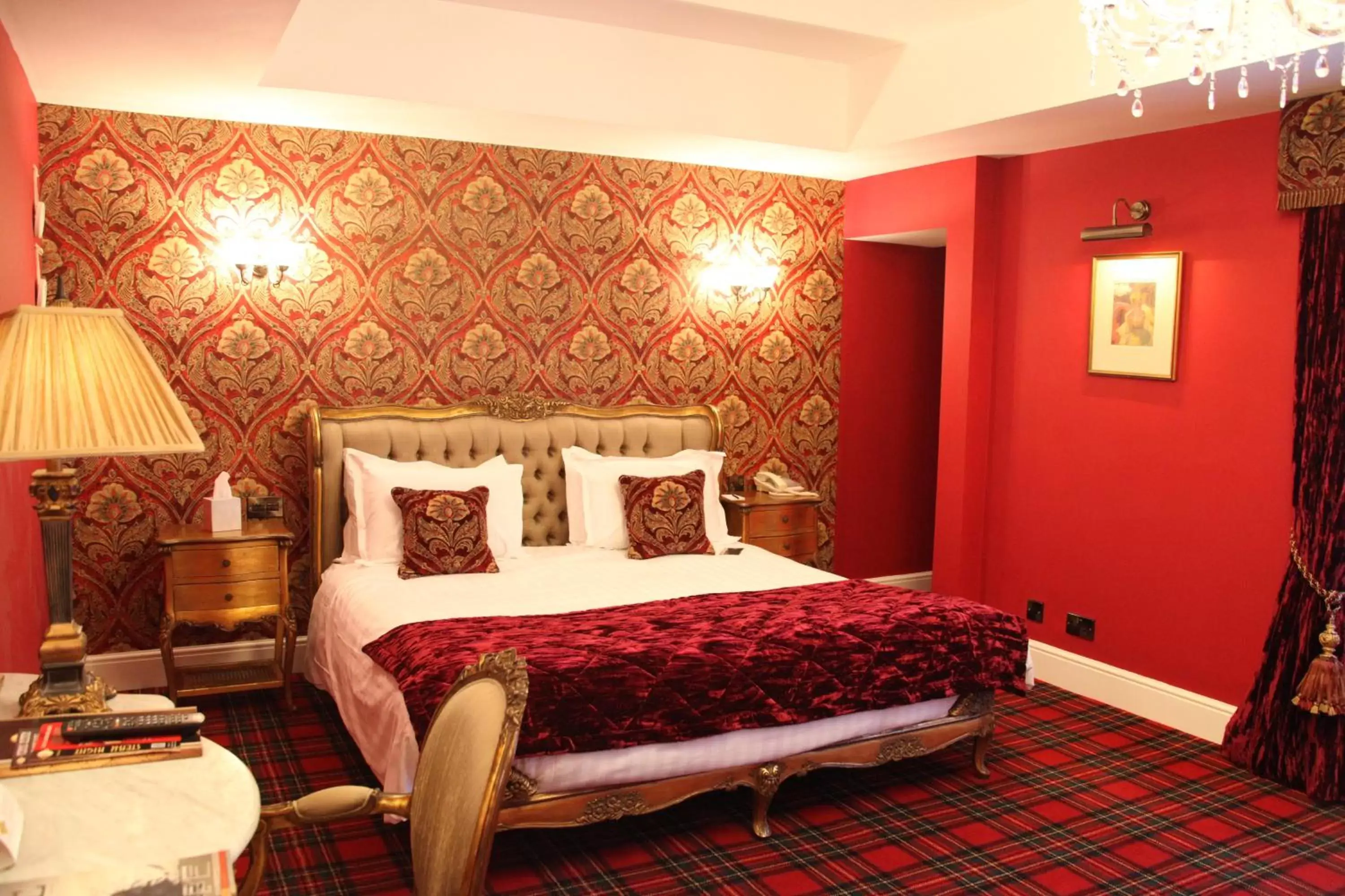 Bed in Earl Of Doncaster Hotel