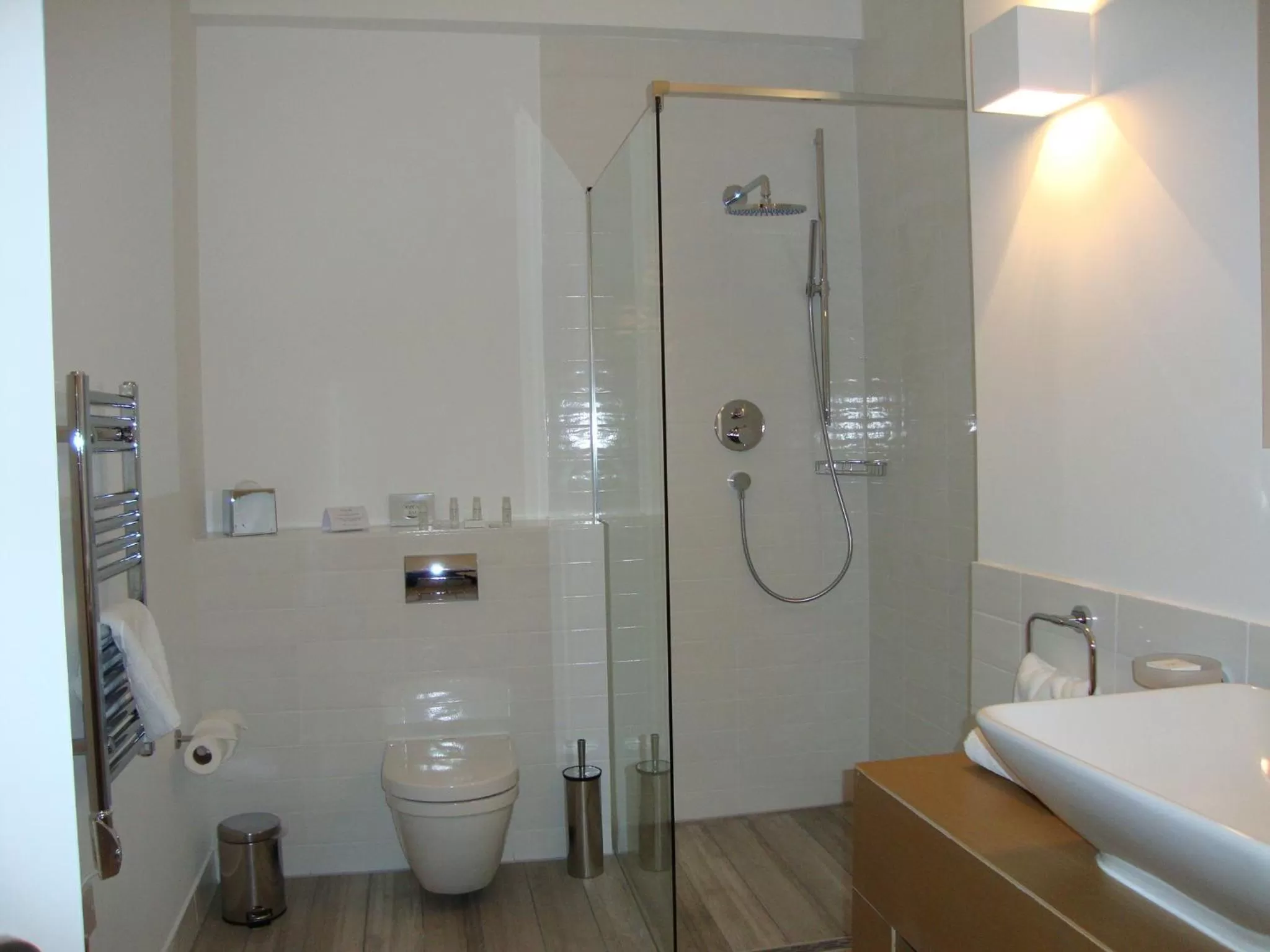 Bathroom in Coulsdon Manor Hotel and Golf Club