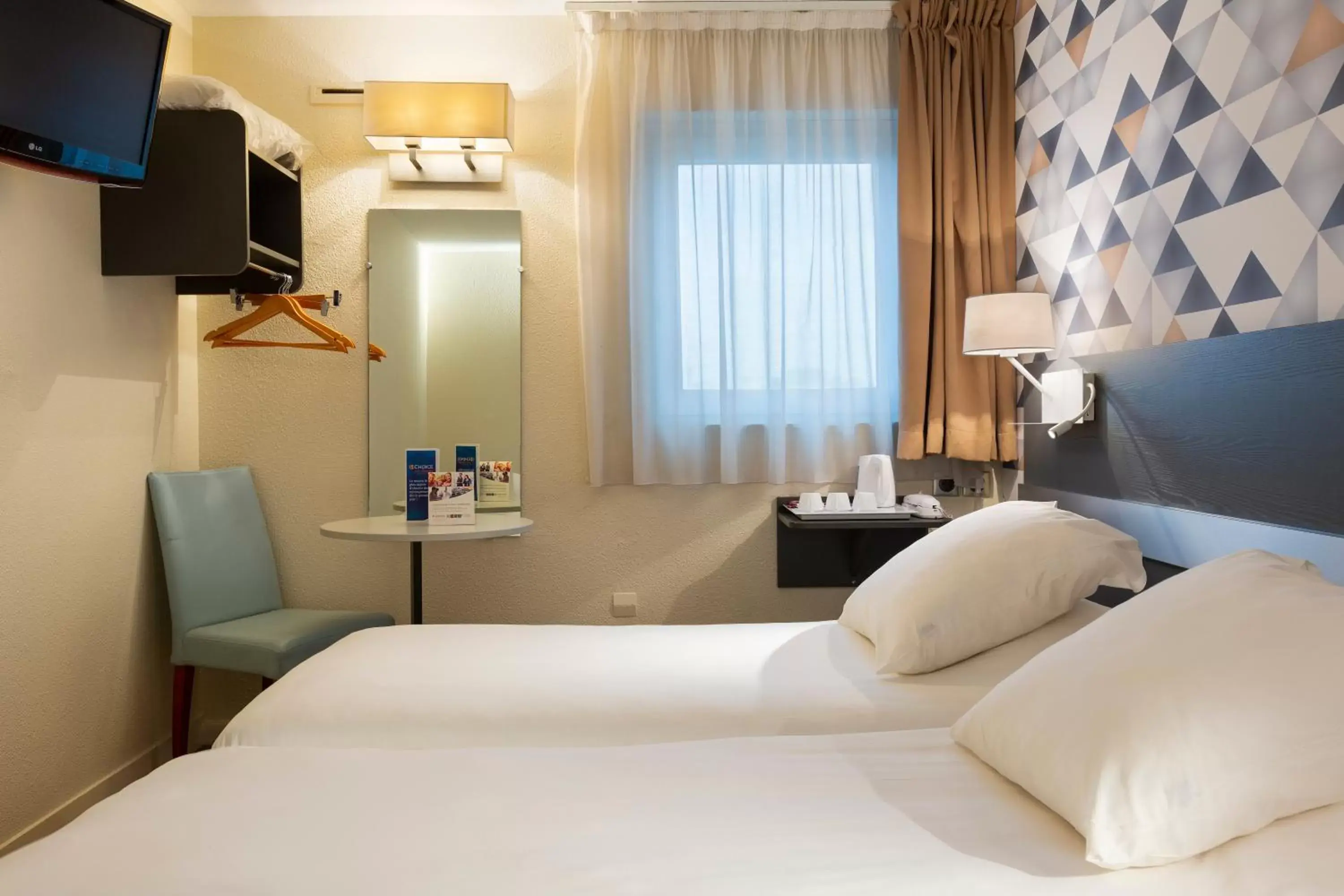 Bed in Comfort Hotel Paris Porte d'Ivry