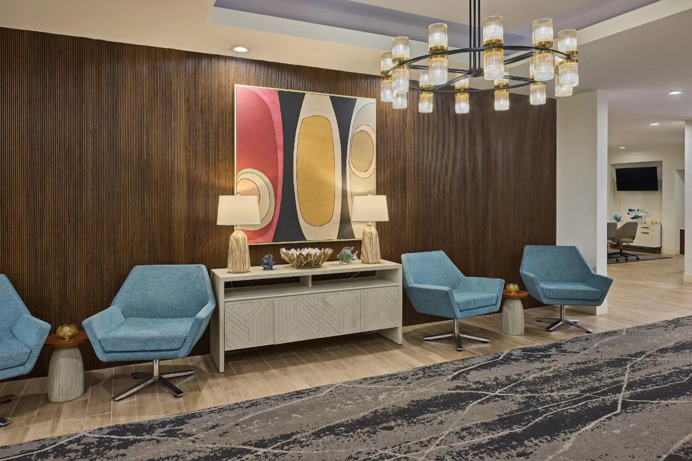 Lobby or reception, Seating Area in Holiday Inn Express & Suites Charleston DWTN -Westedge, an IHG Hotel