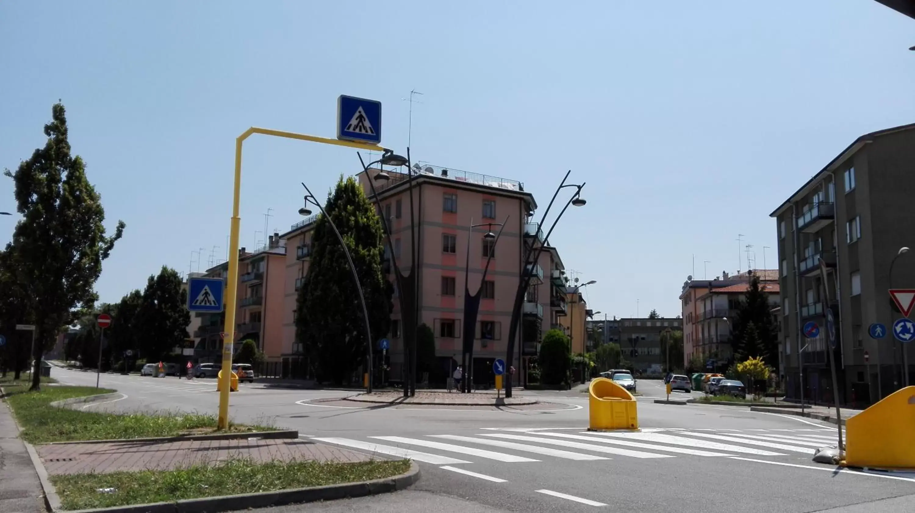 Street view, Neighborhood in Ever Green