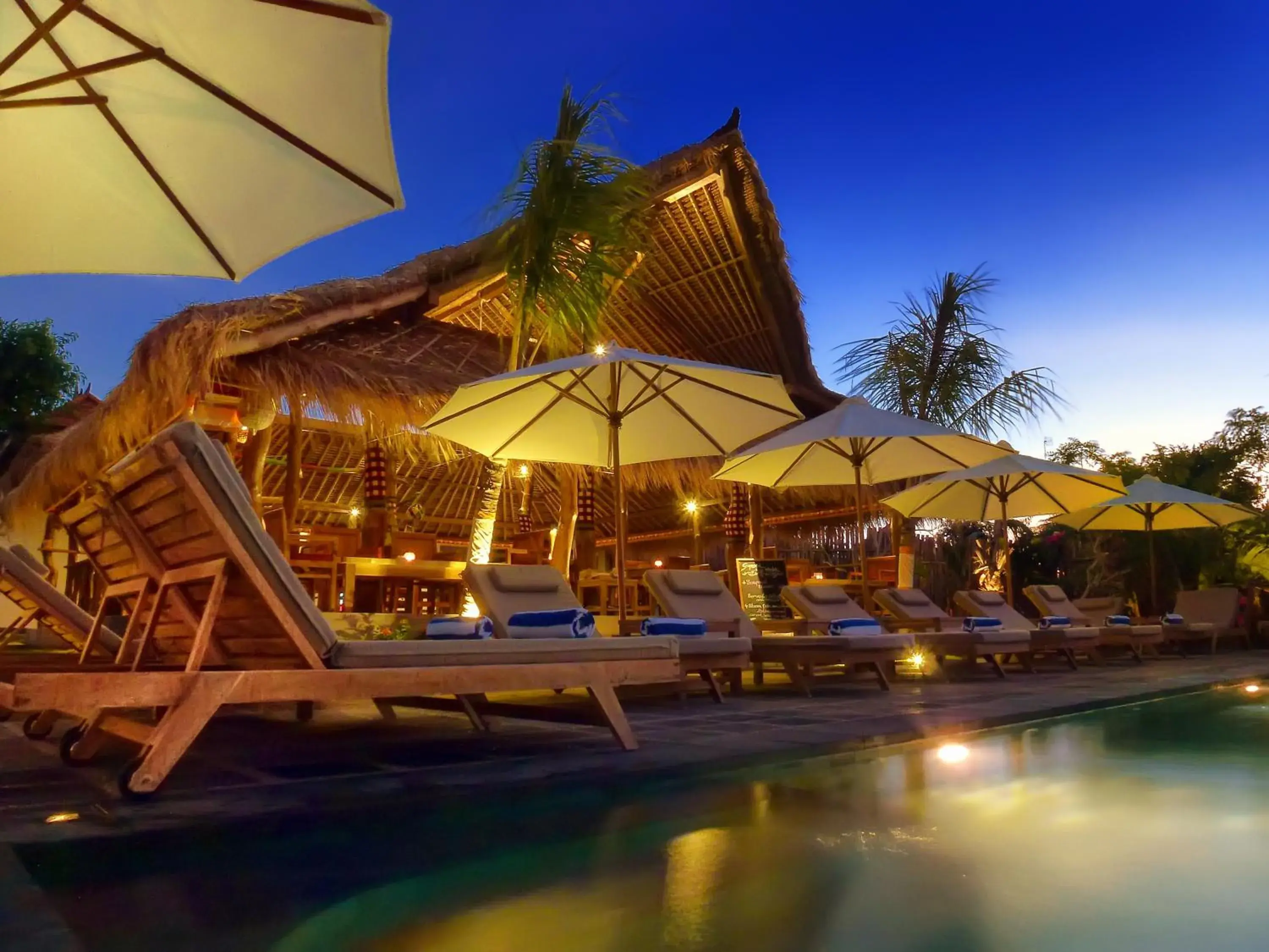 Facade/entrance, Swimming Pool in Flower Bud Bungalow Balangan