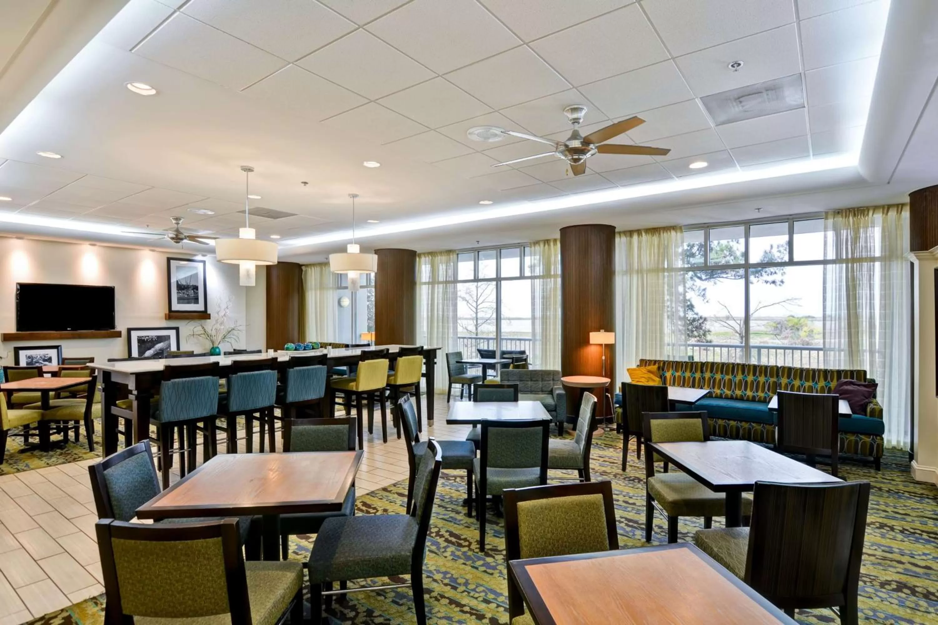 Restaurant/places to eat in Hampton Inn Mobile/East Bay