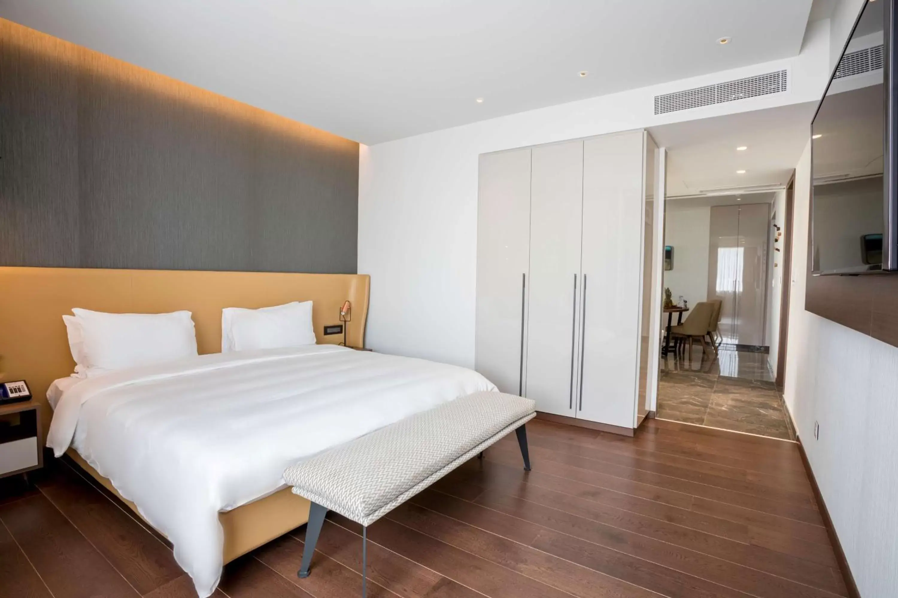 Suite with Panoramic View - single occupancy in Radisson Blu Hotel, Larnaca Suite with Panoramic View - single occupancy in Radisson Blu Hotel, Larnaca