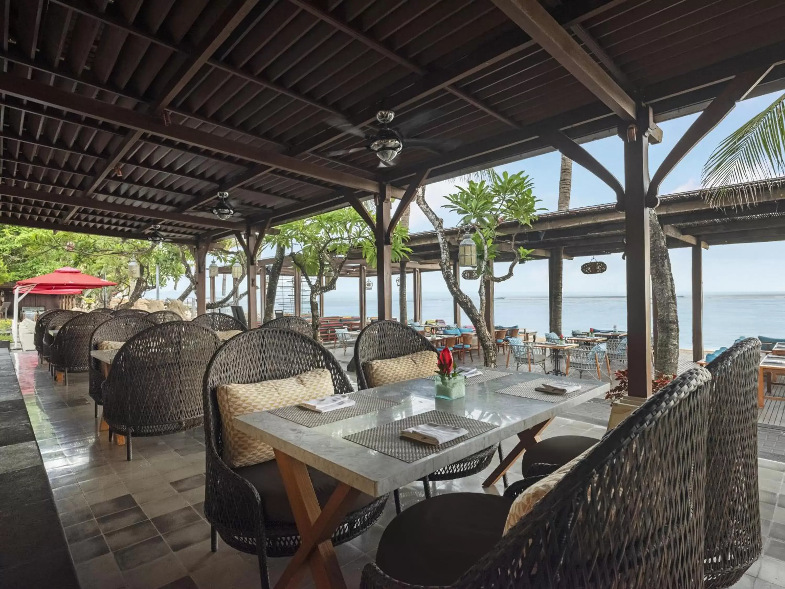 Restaurant/Places to Eat in Griya Santrian a Beach Resort