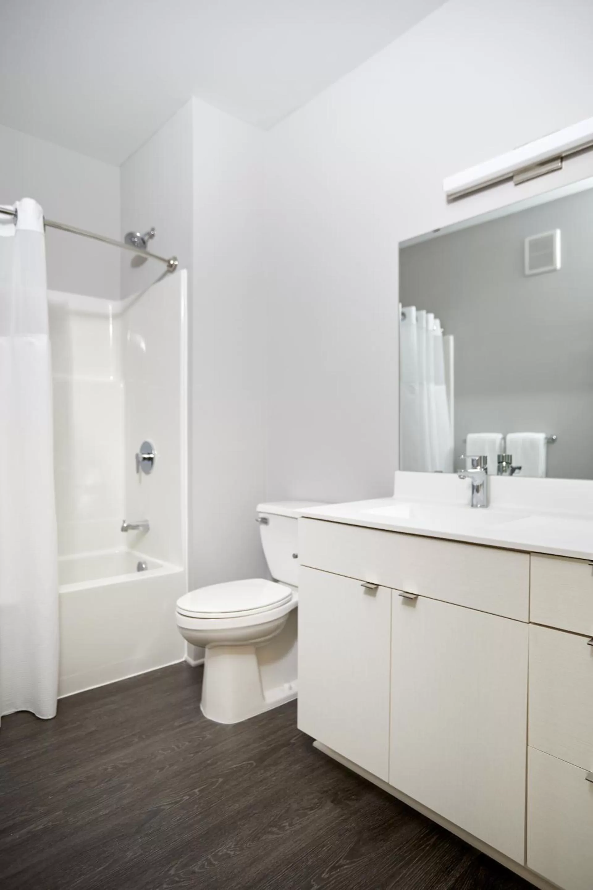 Bathroom in Sonder at LUNA