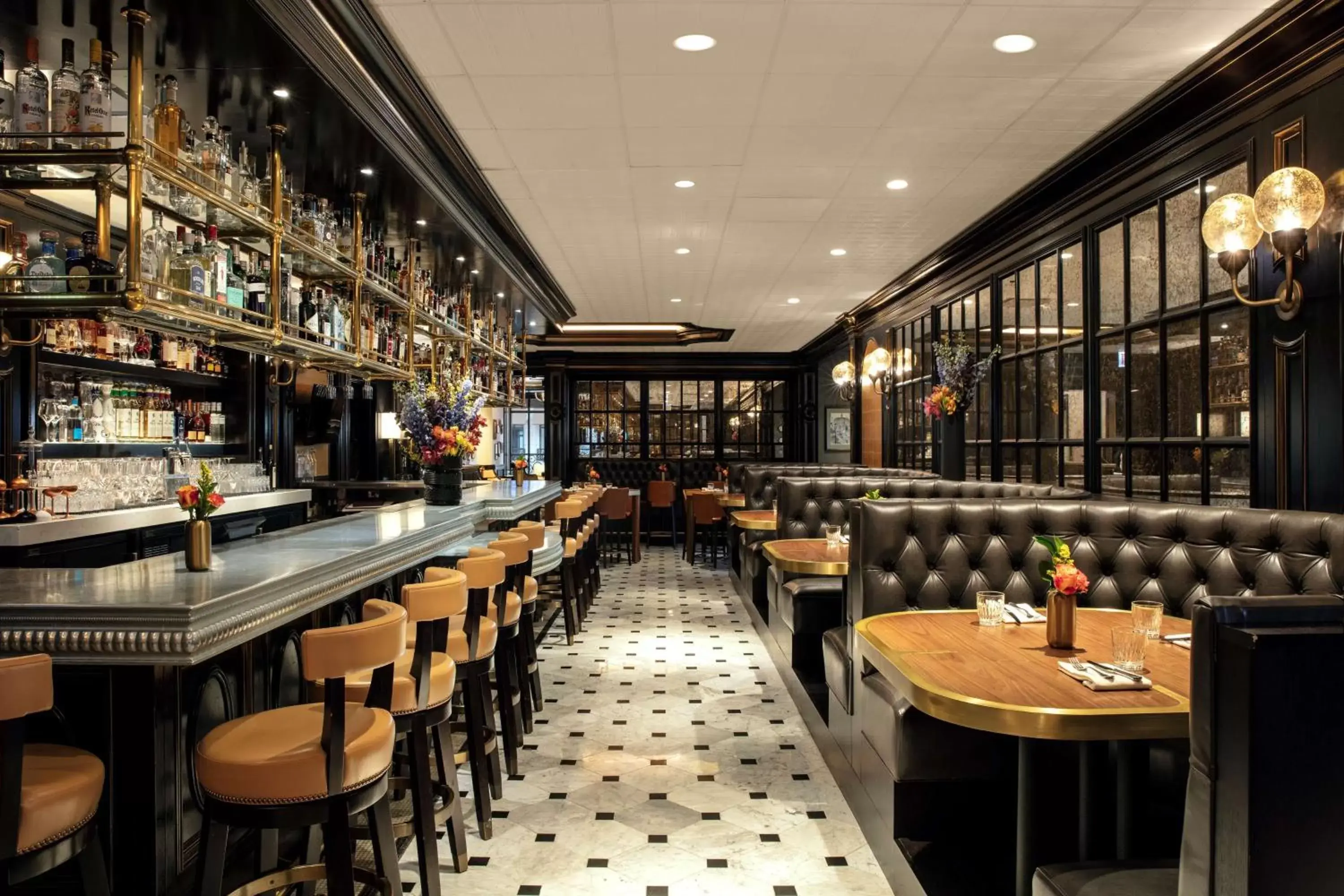 Lounge or bar, Restaurant/Places to Eat in Waldorf Astoria Chicago