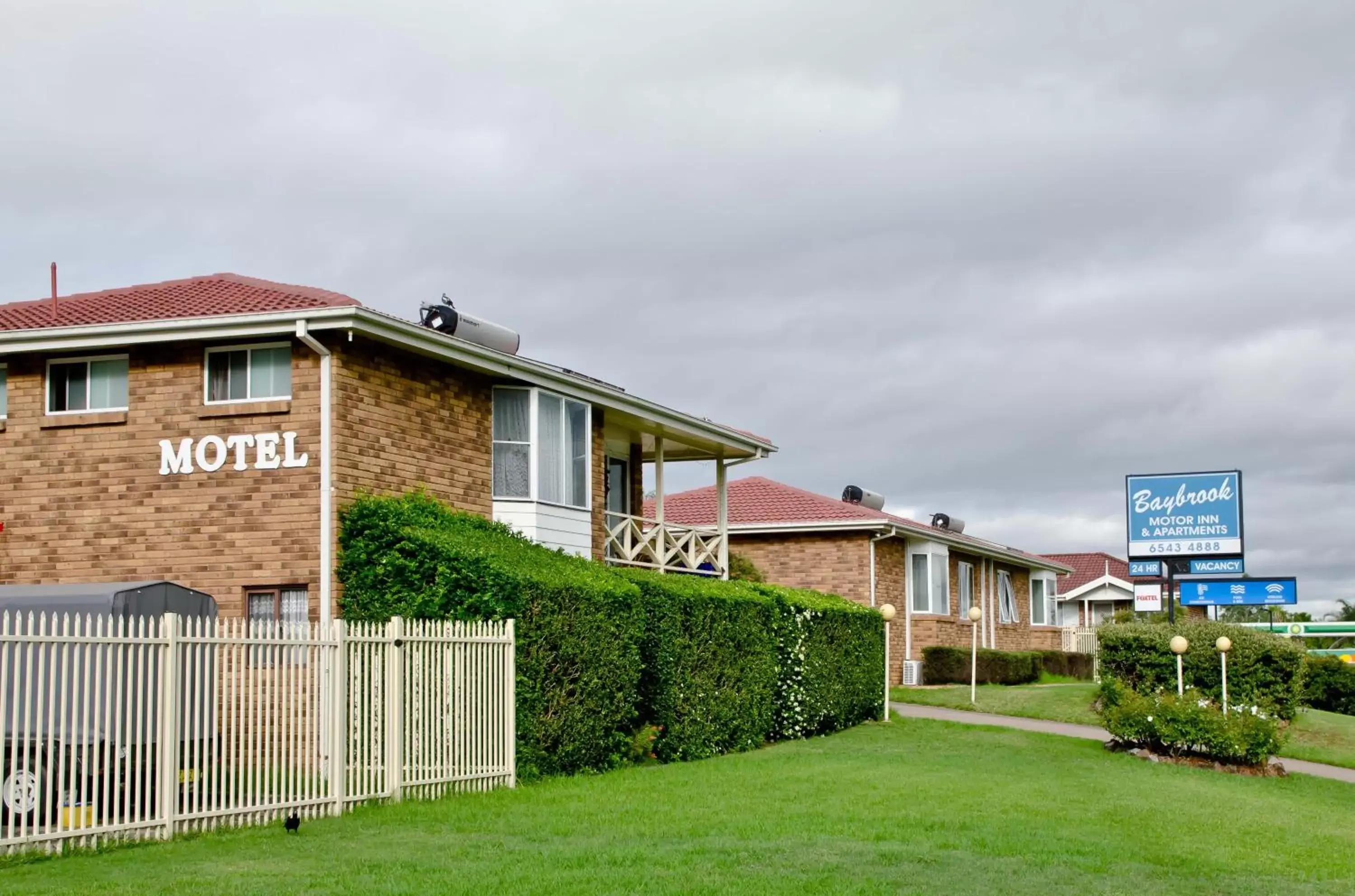 Facade/entrance, Property Building in Baybrook Motor Inn