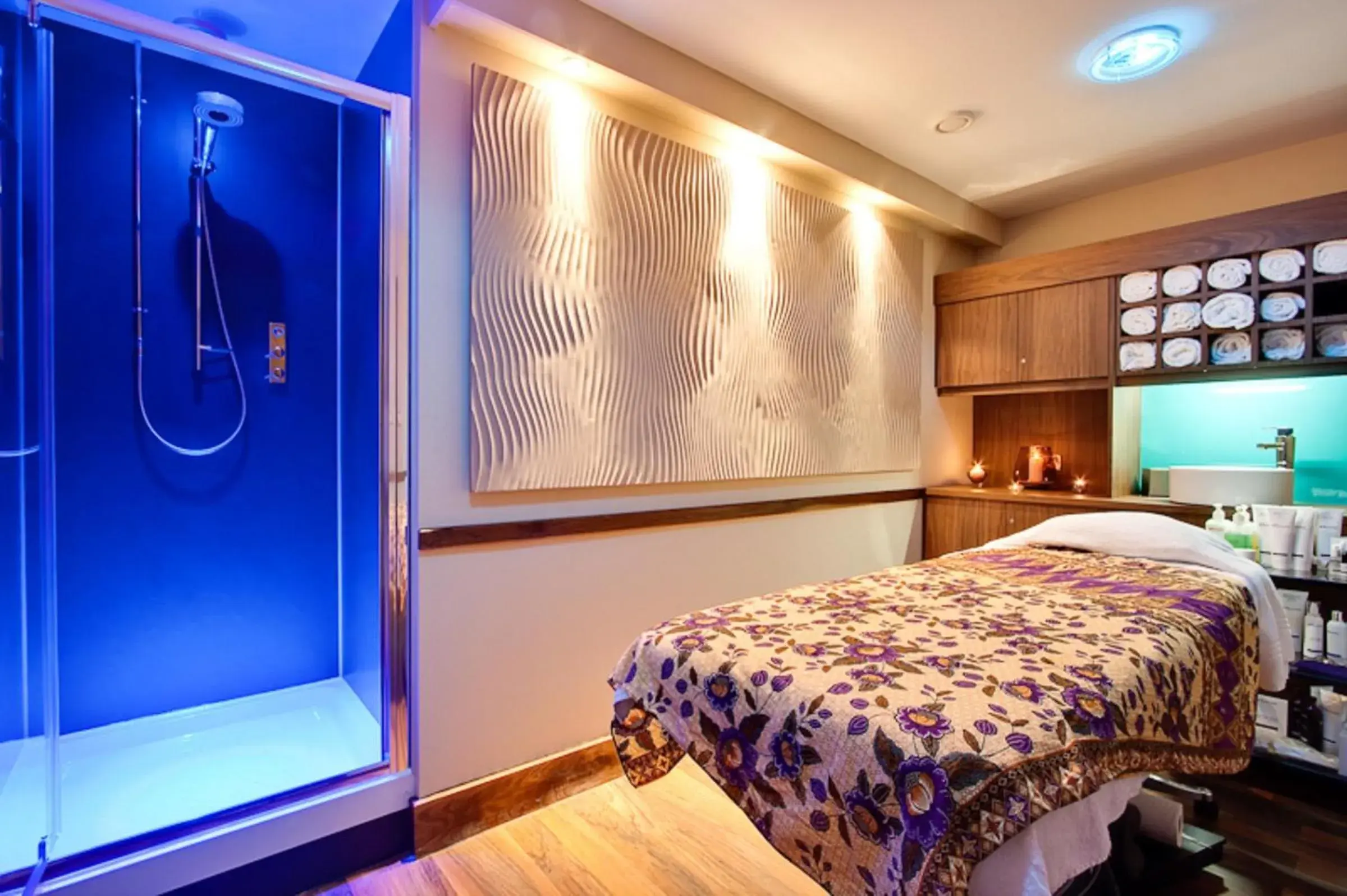 Spa and wellness centre/facilities, Bed in Lea Marston Hotel