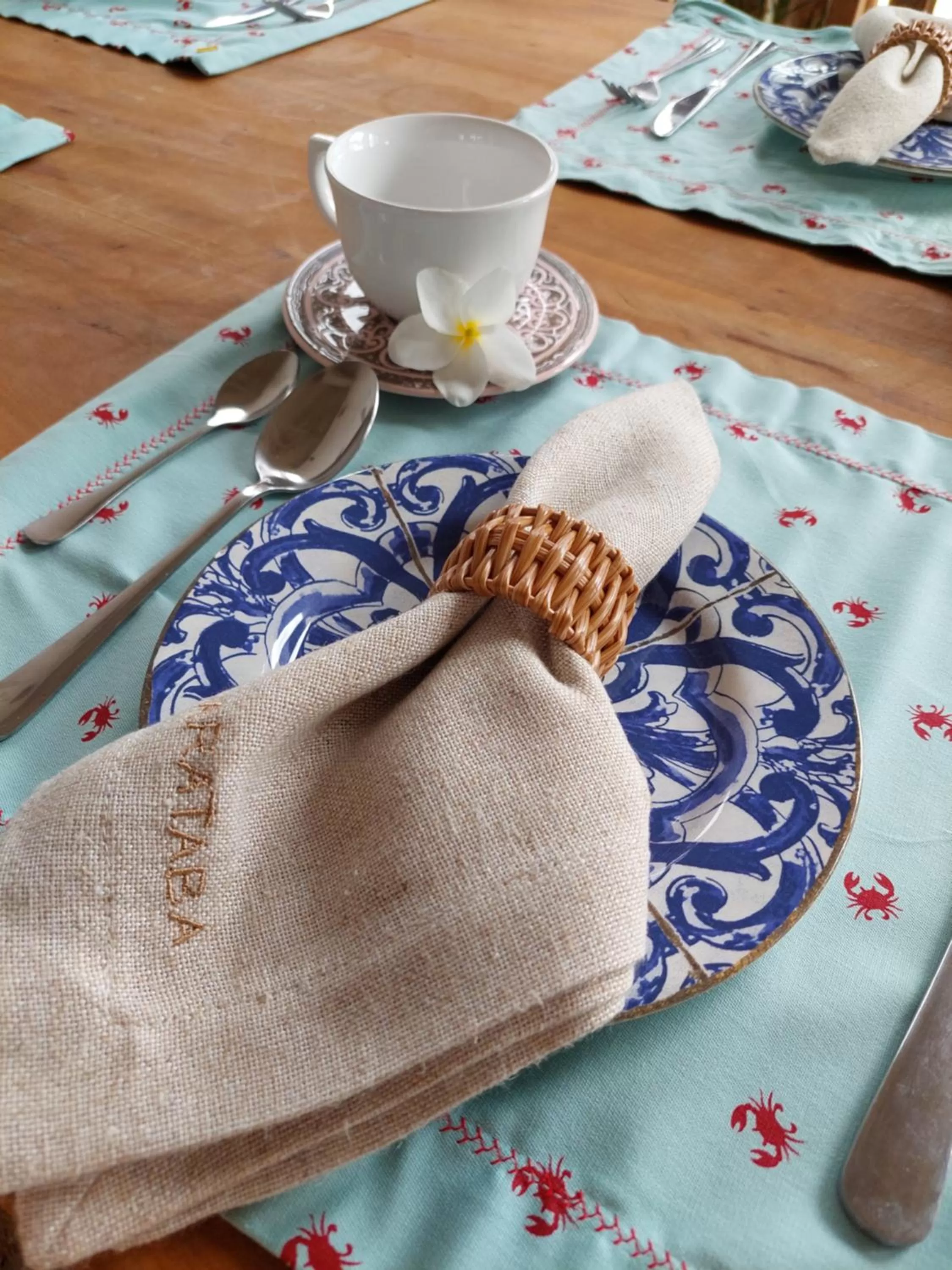 Restaurant/places to eat in Arataba Hotel Boutique e Bistrô - 150 mts do mar