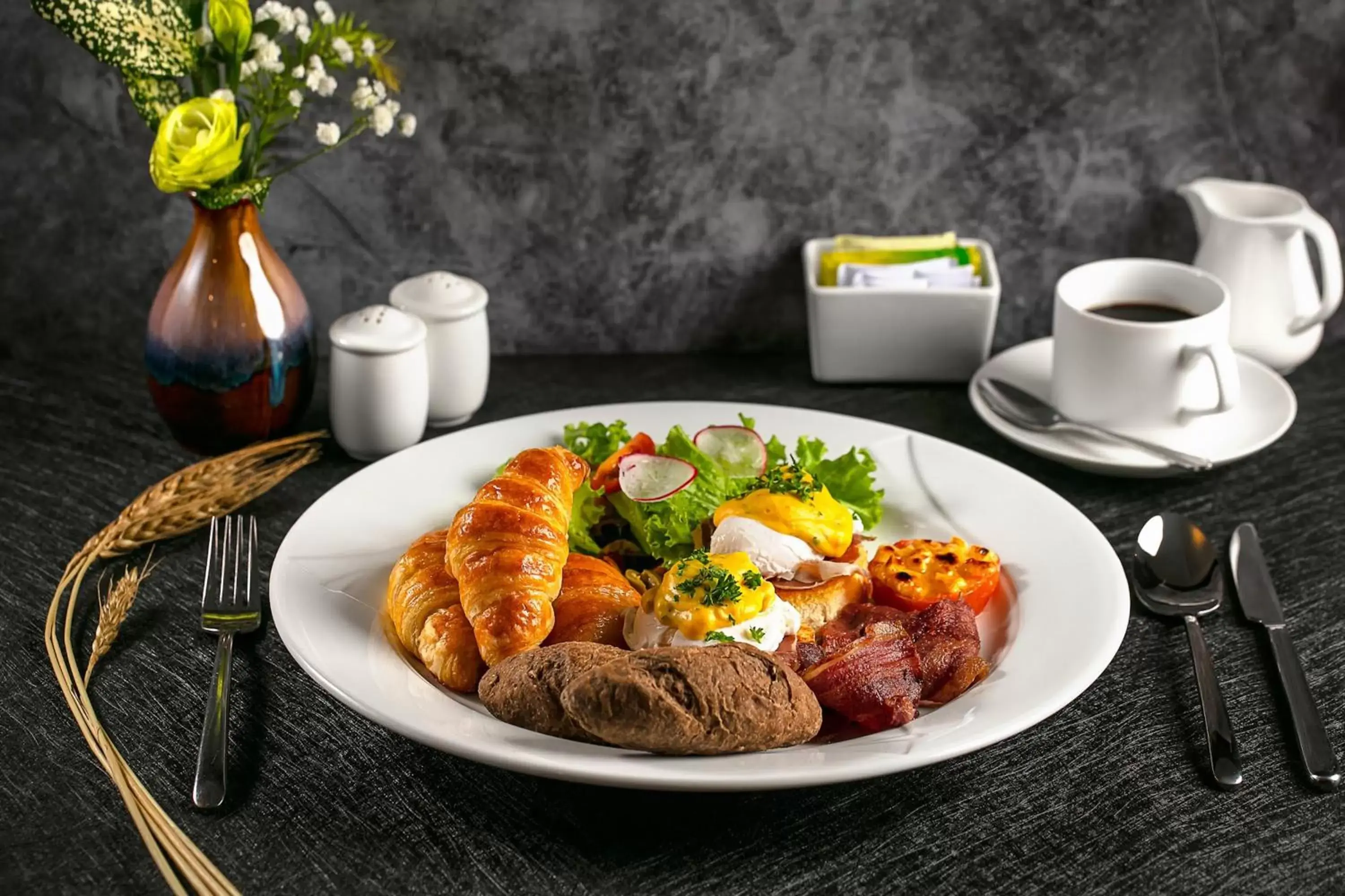 Breakfast in The Tray Hotel