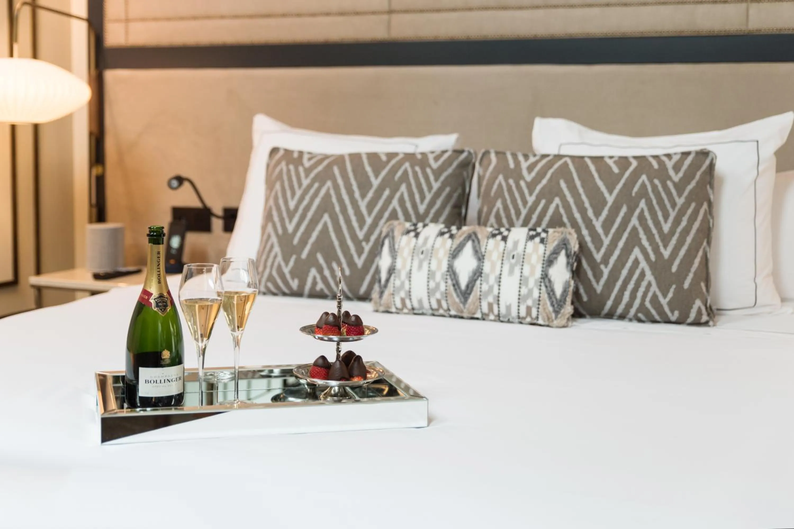 Food close-up, Bed in CoolRooms Palacio de Atocha