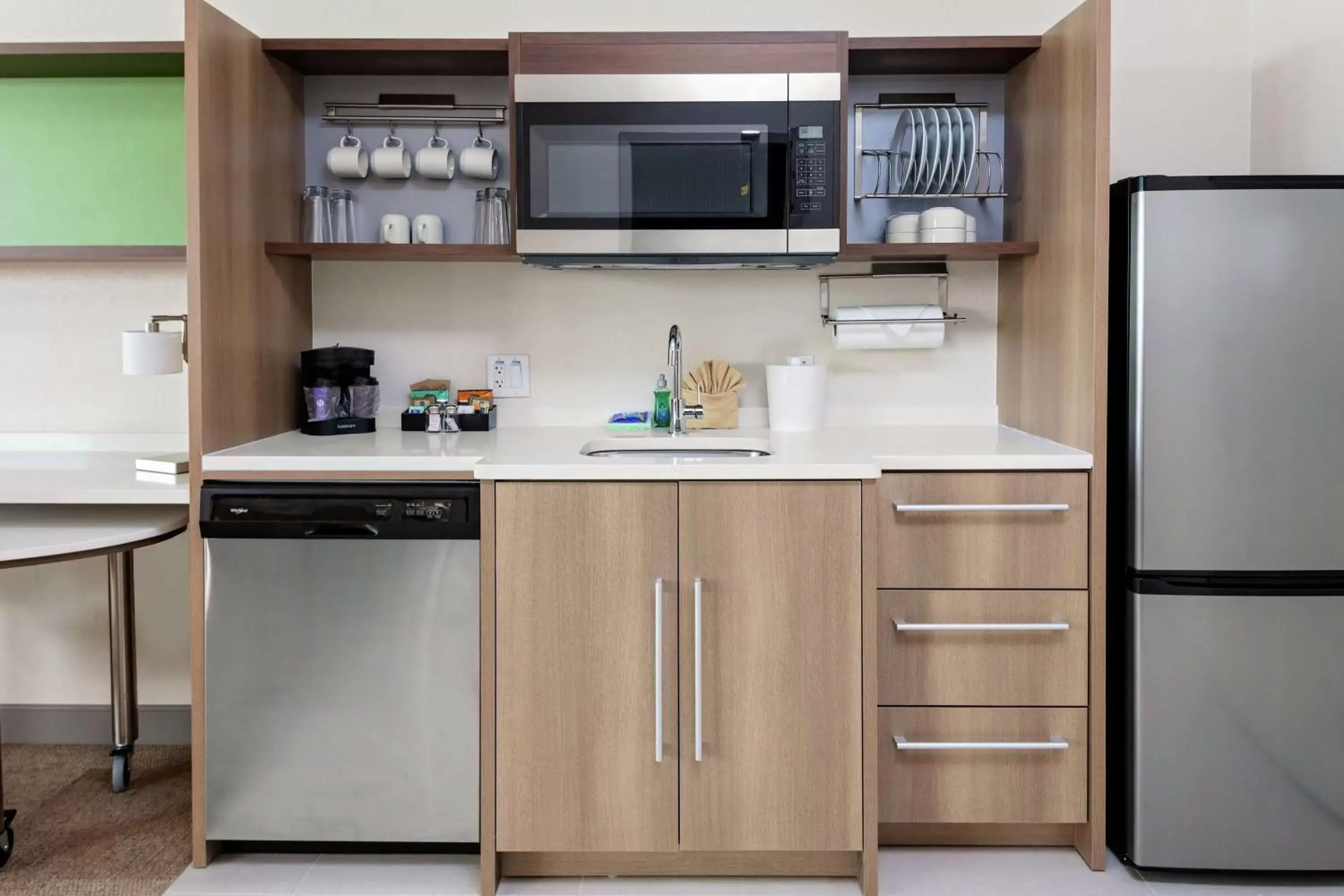 Kitchen or kitchenette, Kitchen/Kitchenette in Home2 Suites By Hilton Sugar Land Rosenberg