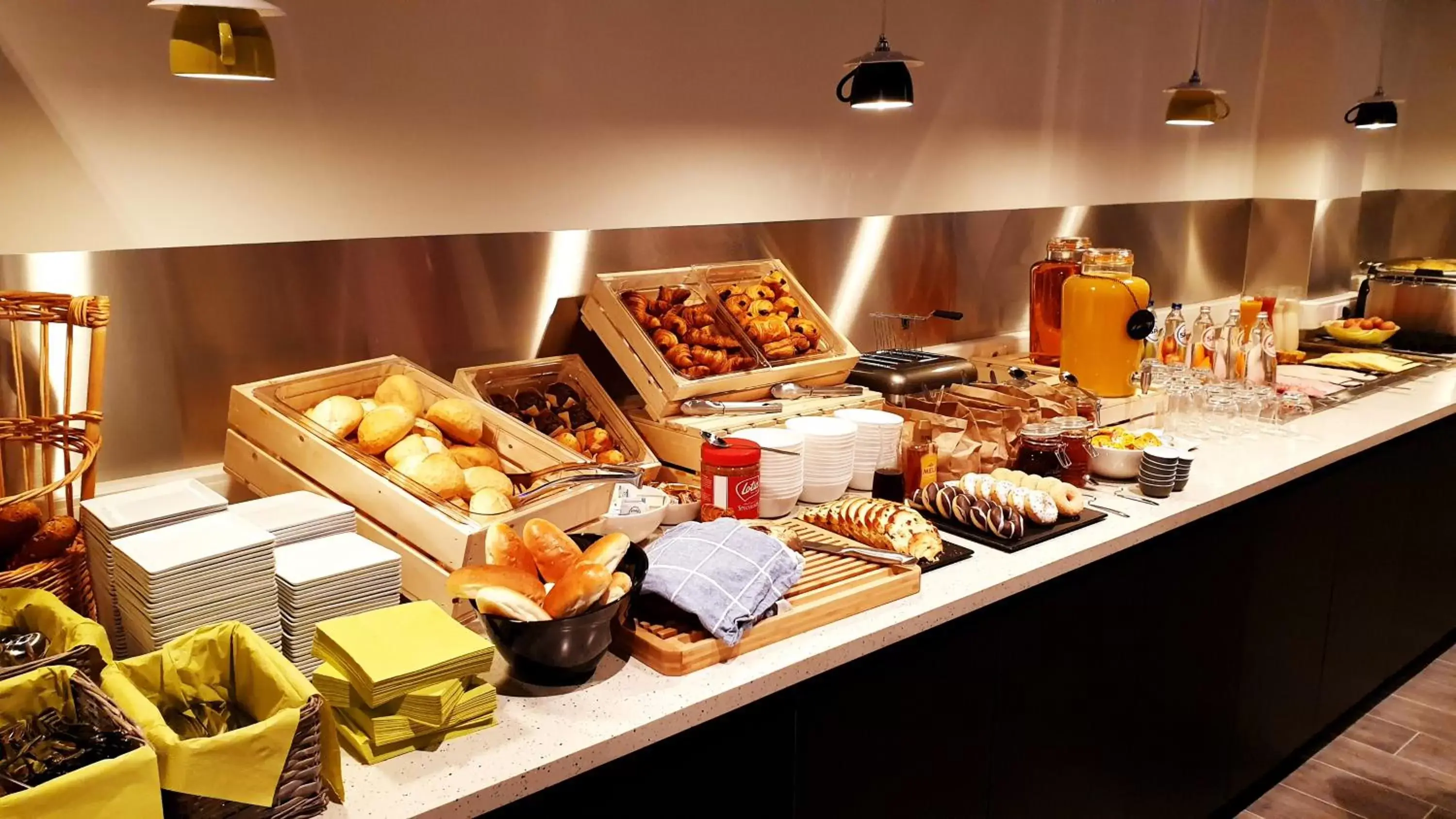 Breakfast in ibis Styles Liege Guillemins Breakfast in ibis Styles Liege Guillemins