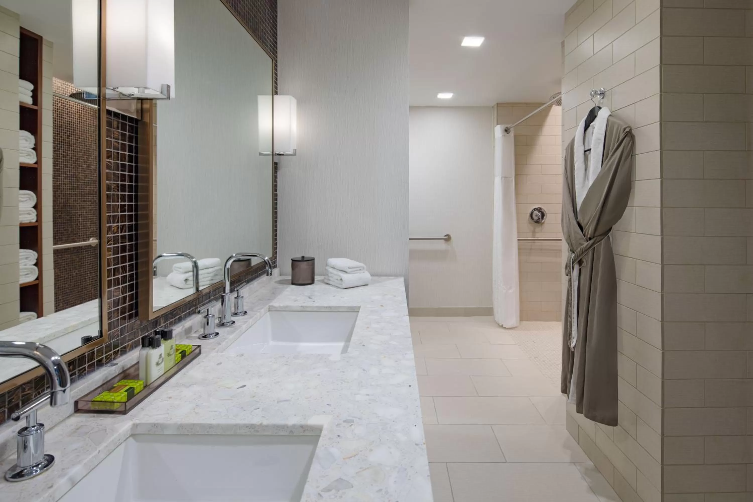 Photo of the whole room in InterContinental New York Times Square by IHG