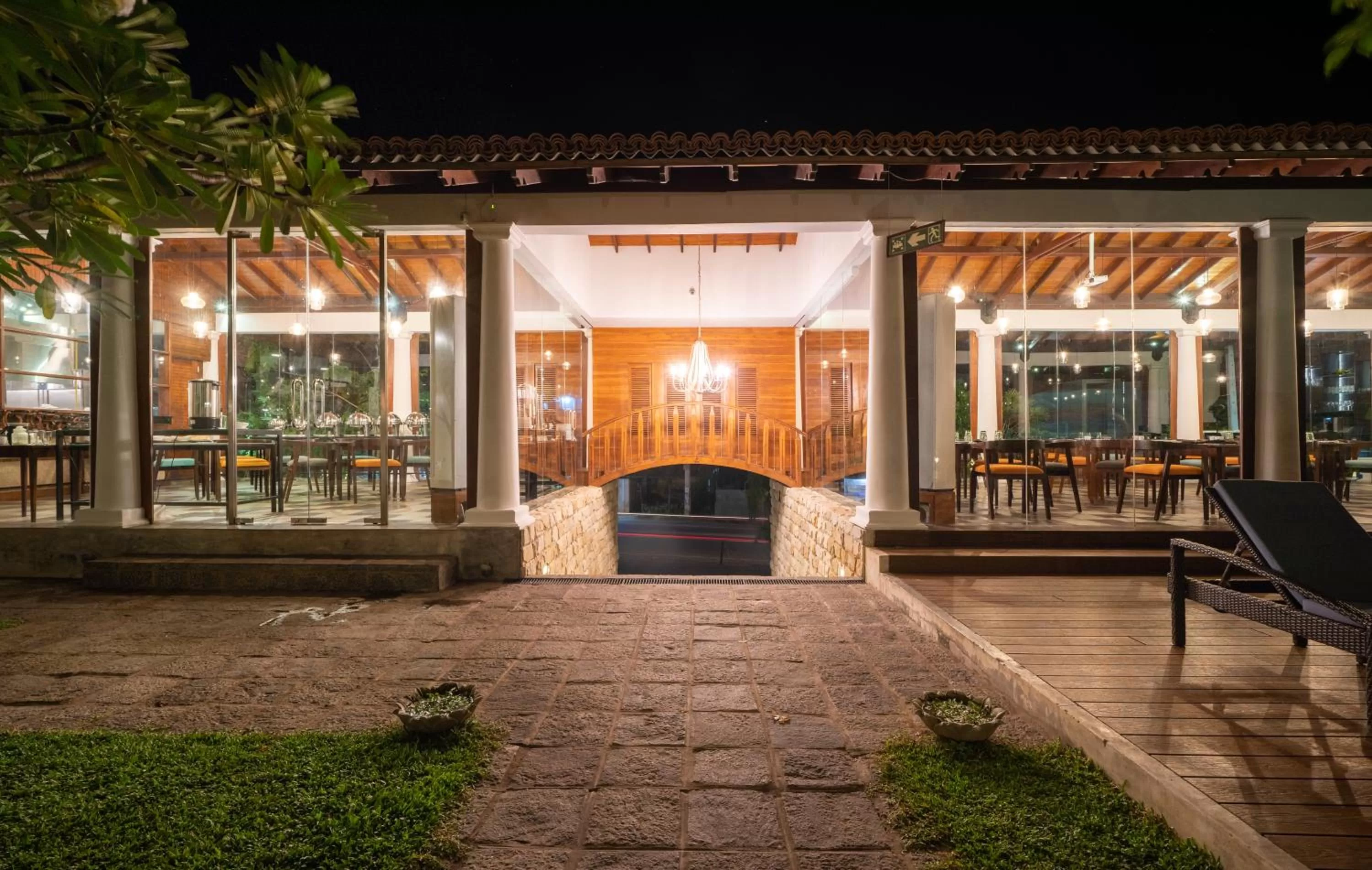 Restaurant/places to eat in Triple O Six