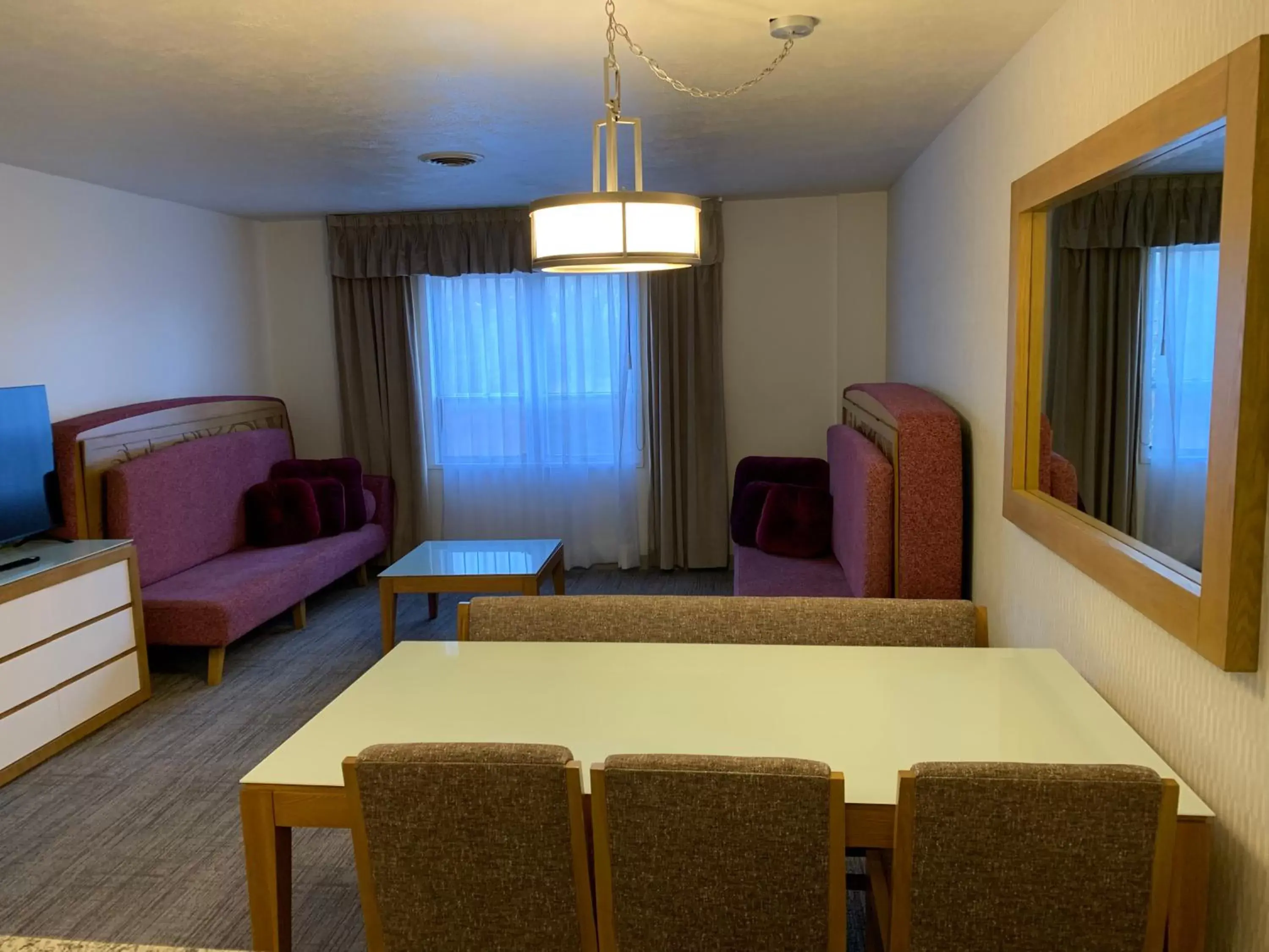 Living room, Seating Area in Split Rock Resort