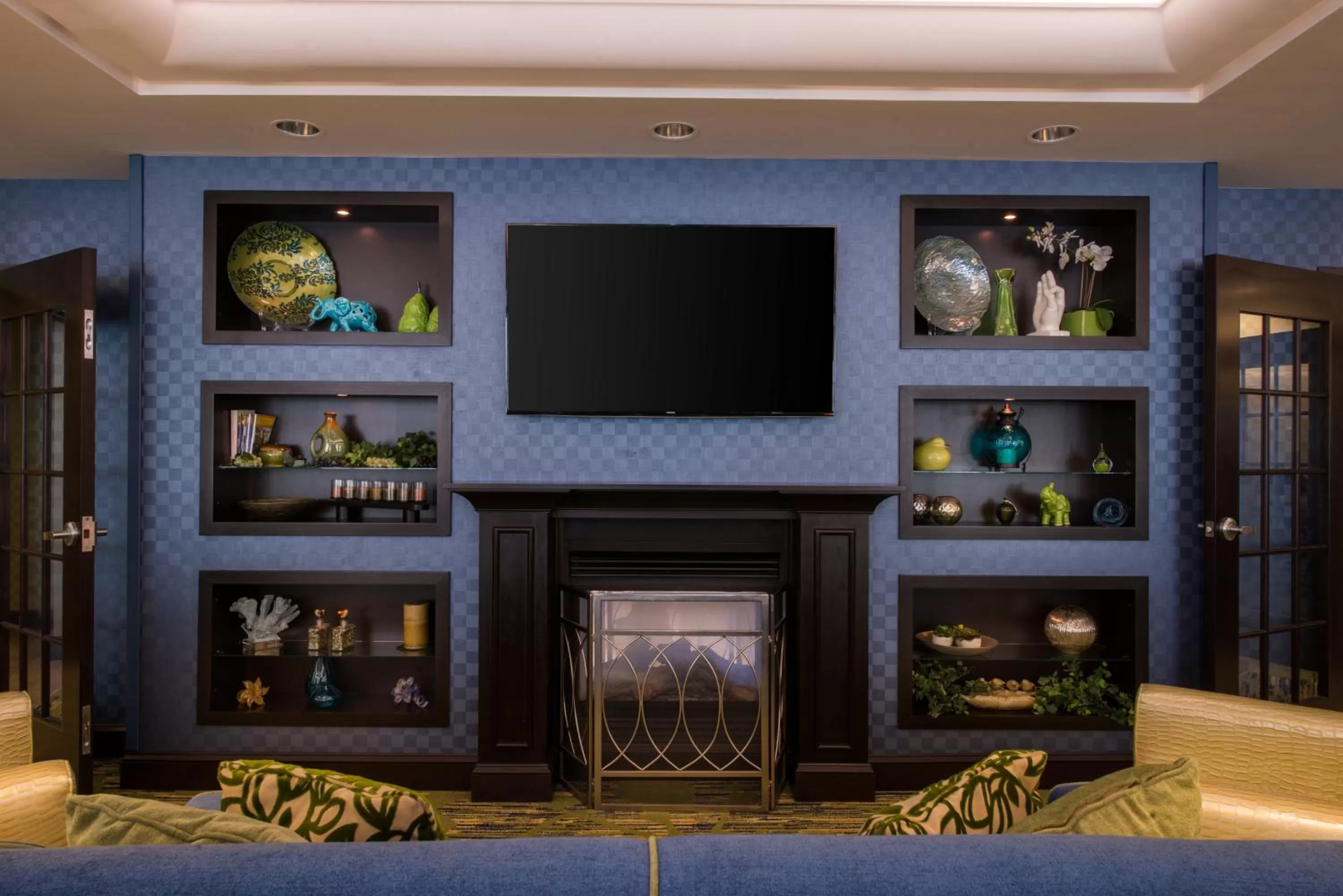 Property building in Holiday Inn Express and Suites Dickson City by IHG