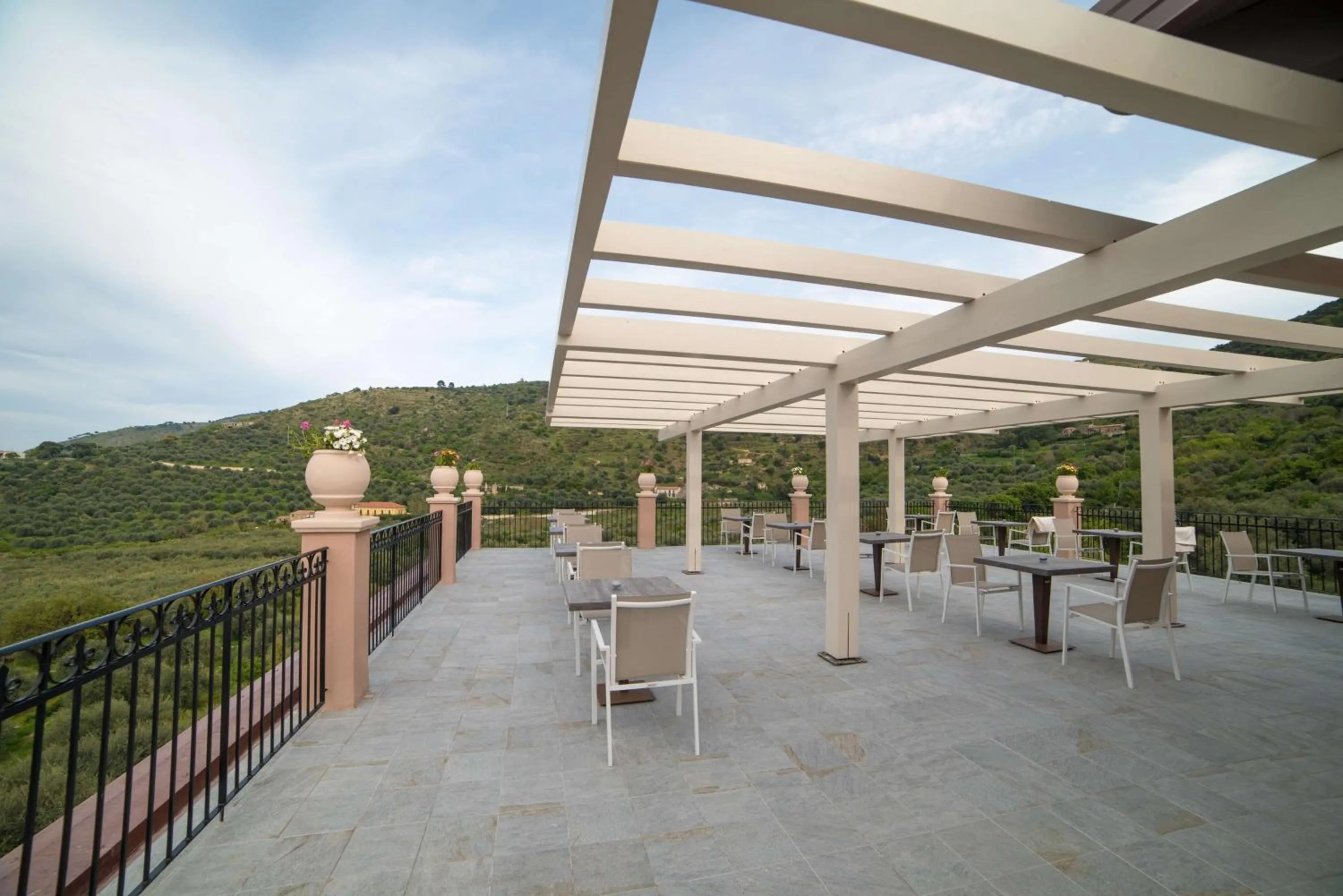 Garden in Best Western Plus Hotel Terre di Eolo