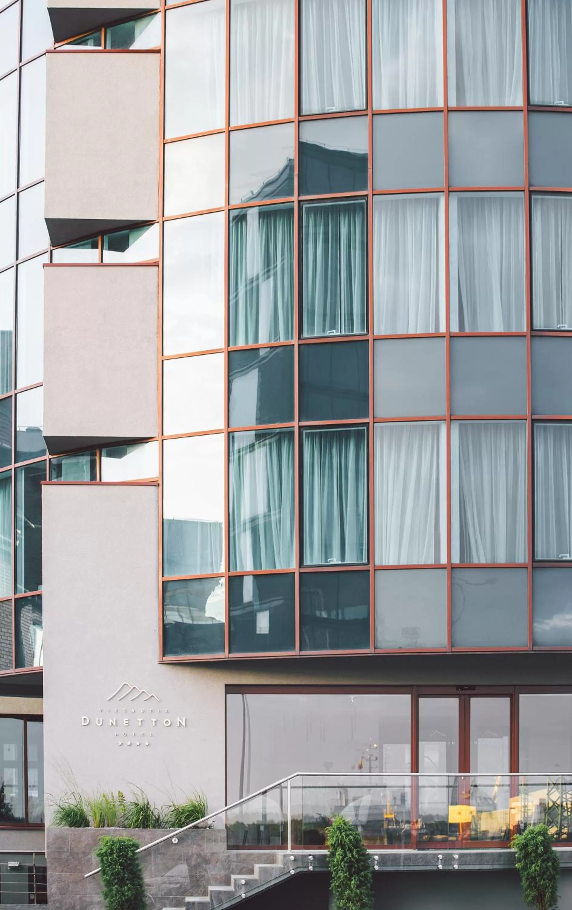Facade/entrance in Dunetton - self check-in hotel