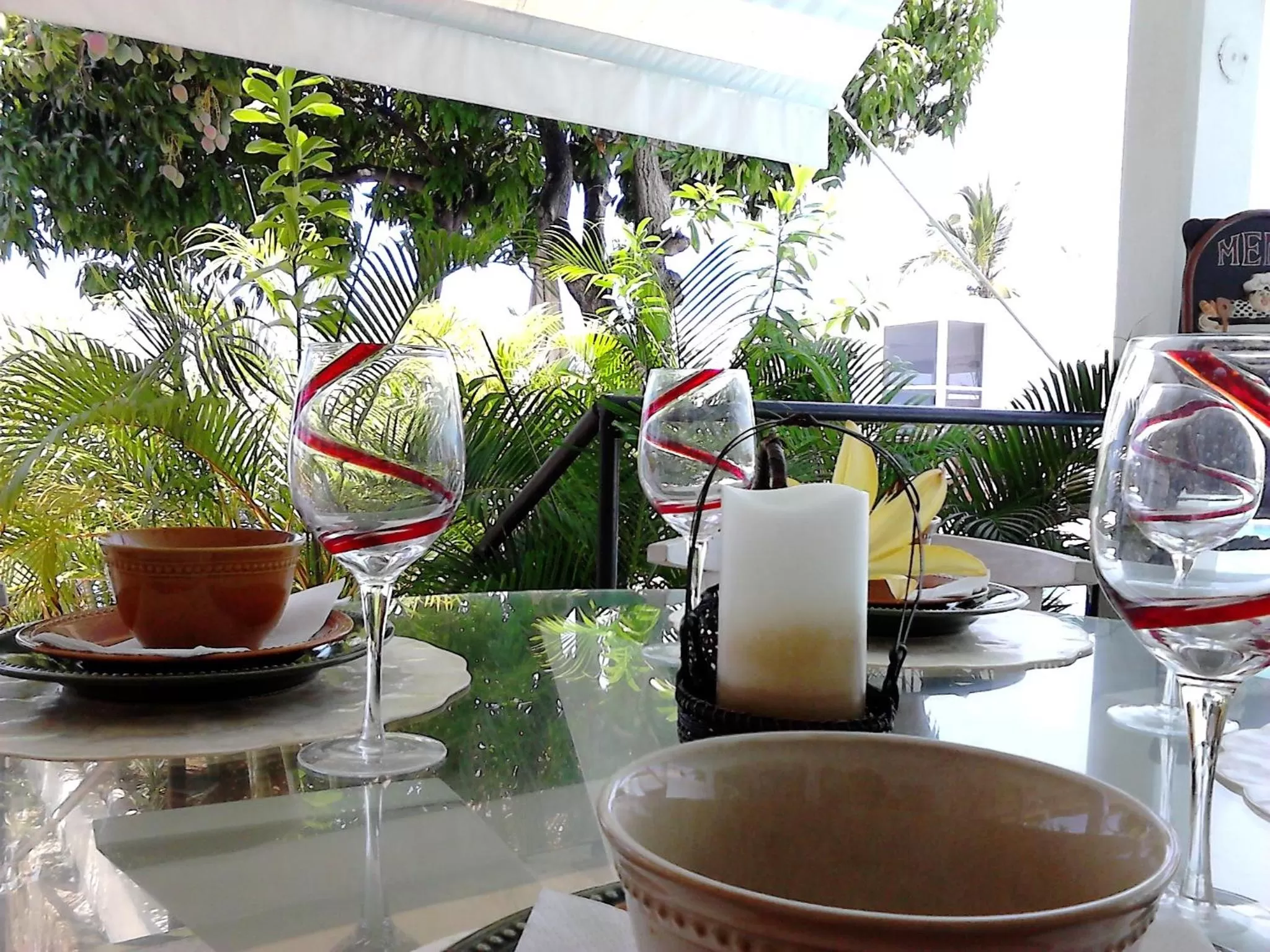 Food and drinks in Donde Mira el Sol HOTEL RETIRADO Y ESPACIOSO CON CONDICIONES IDEALES PARA PASAR LA CONTINGENCIA CON LA MAYOR SEGURIDAD