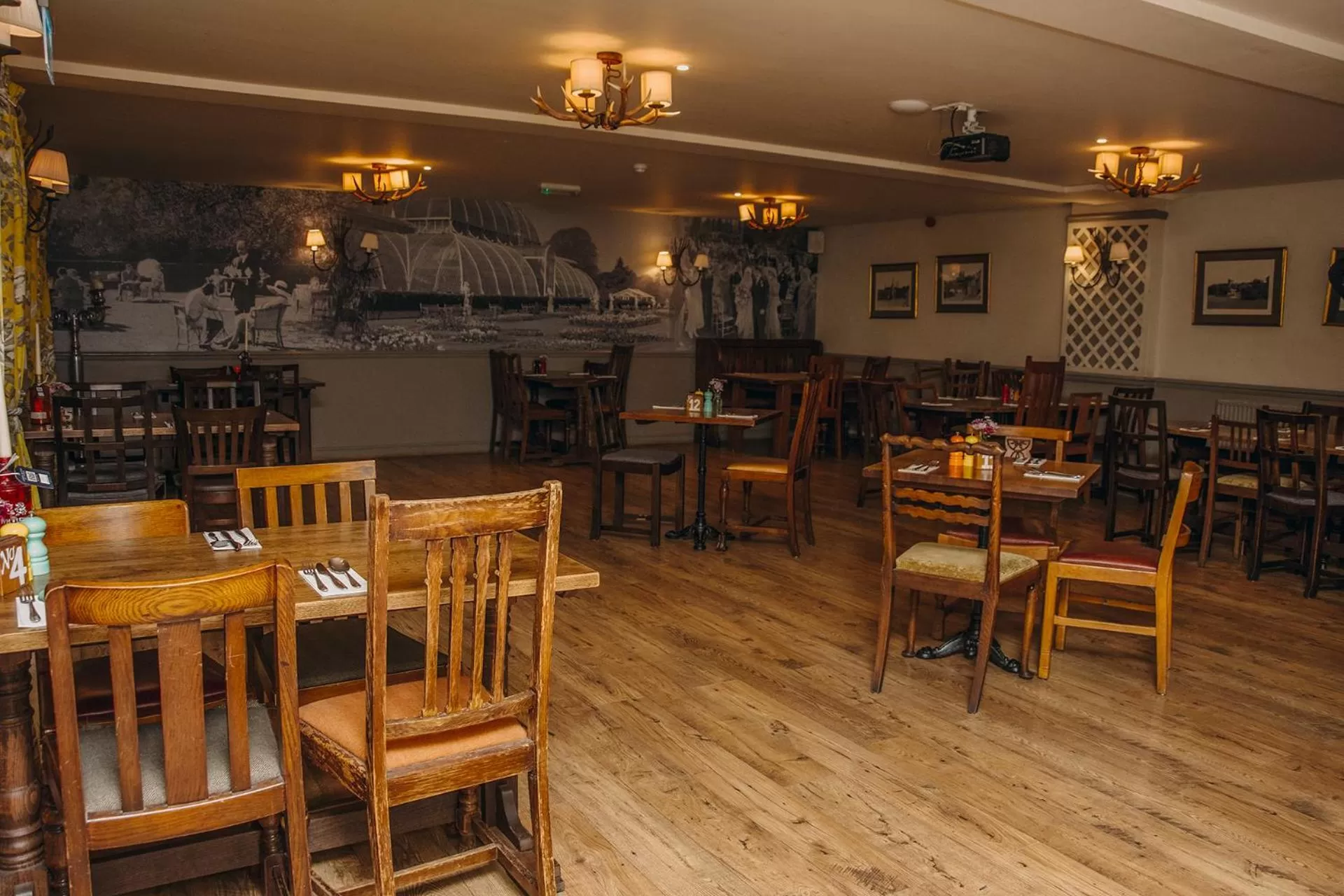 Restaurant/places to eat in The George Inn