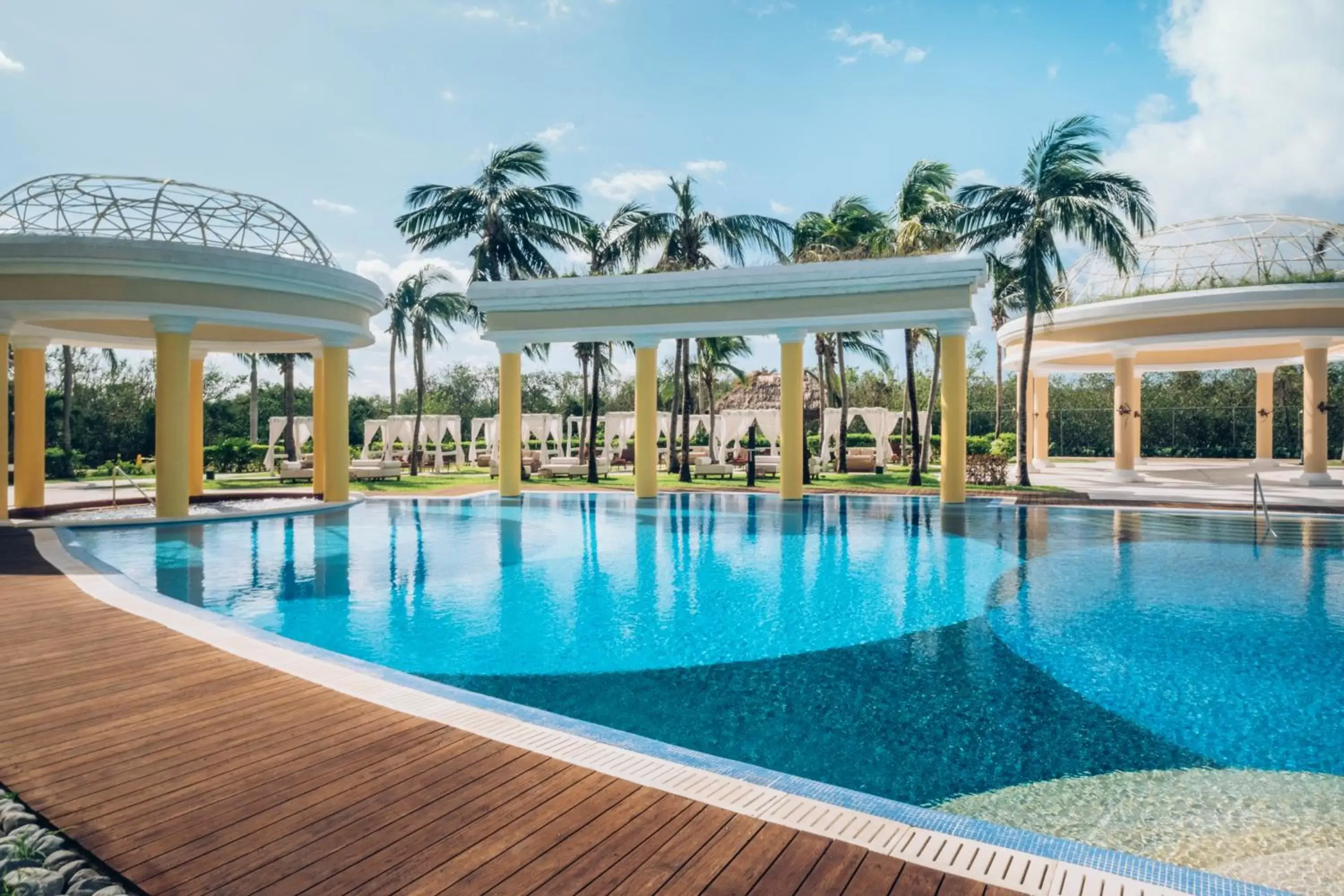 Swimming pool in JOIA Paraiso by Iberostar - Adults Only All Inclusive Resort Swimming pool in JOIA Paraiso by Iberostar - Adults Only All Inclusive Resort