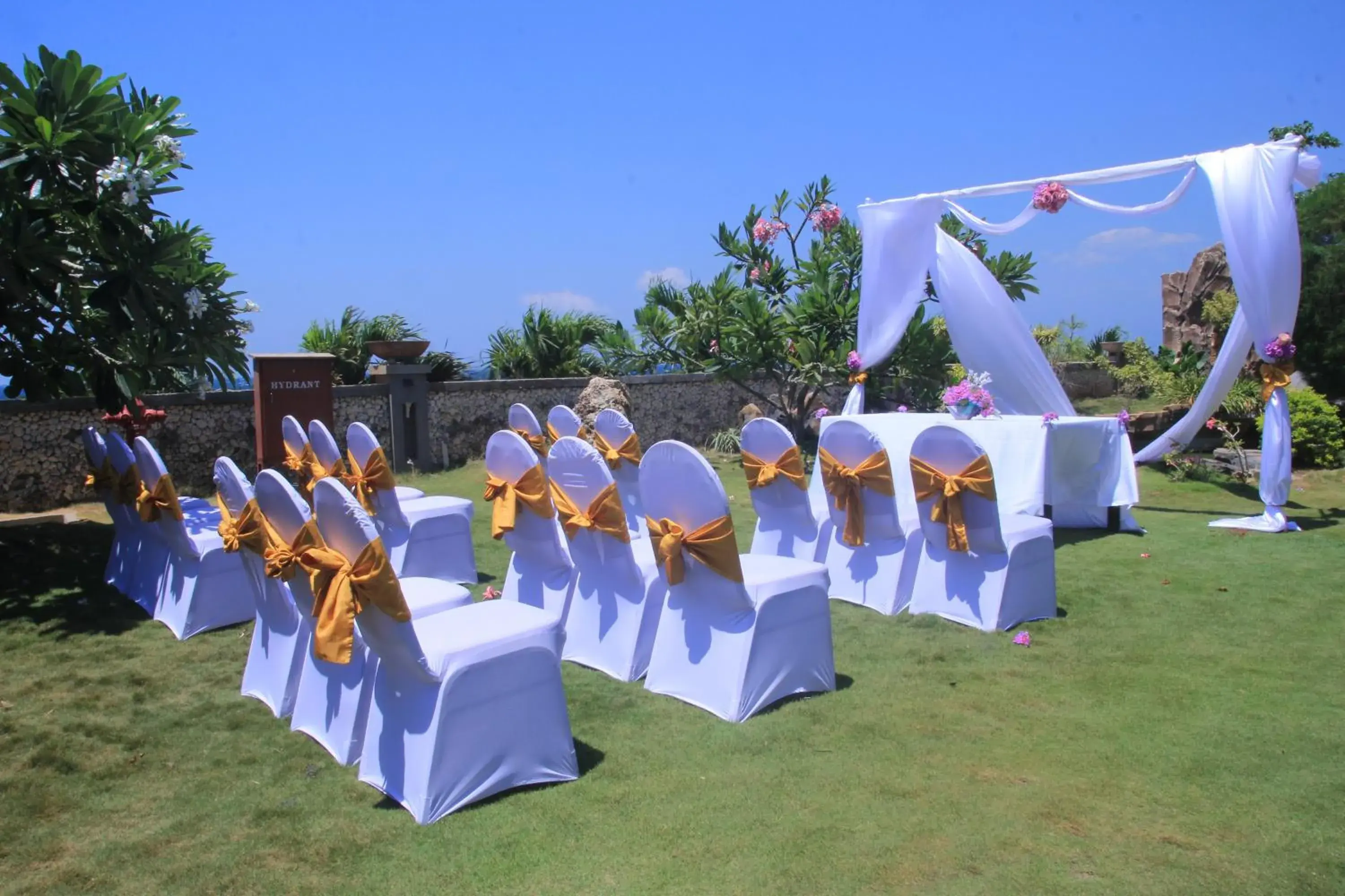 Area and facilities, Banquet Facilities in Hotel On The Rock By Prasanthi