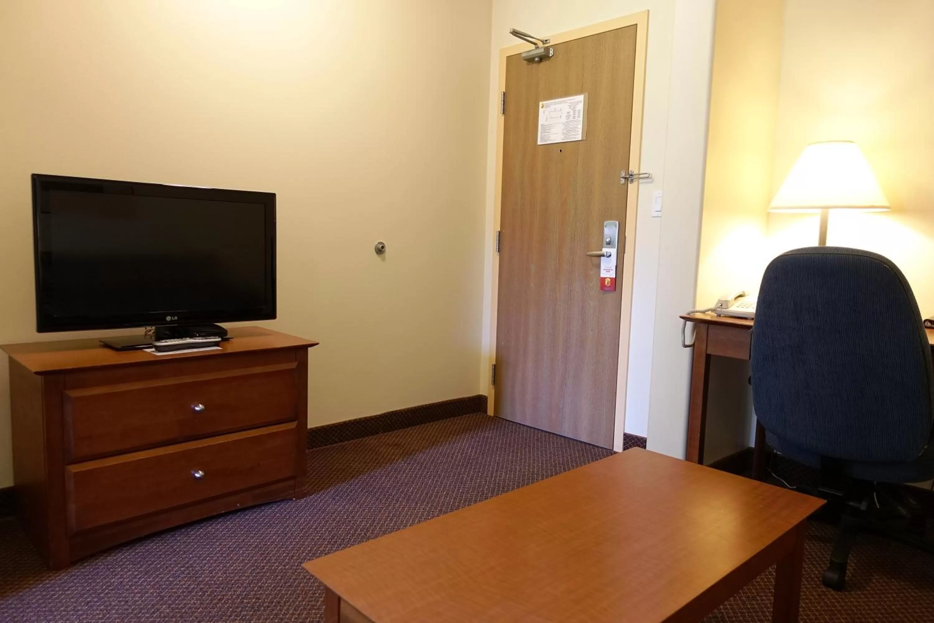 Living room in Super 8 by Wyndham Caraquet