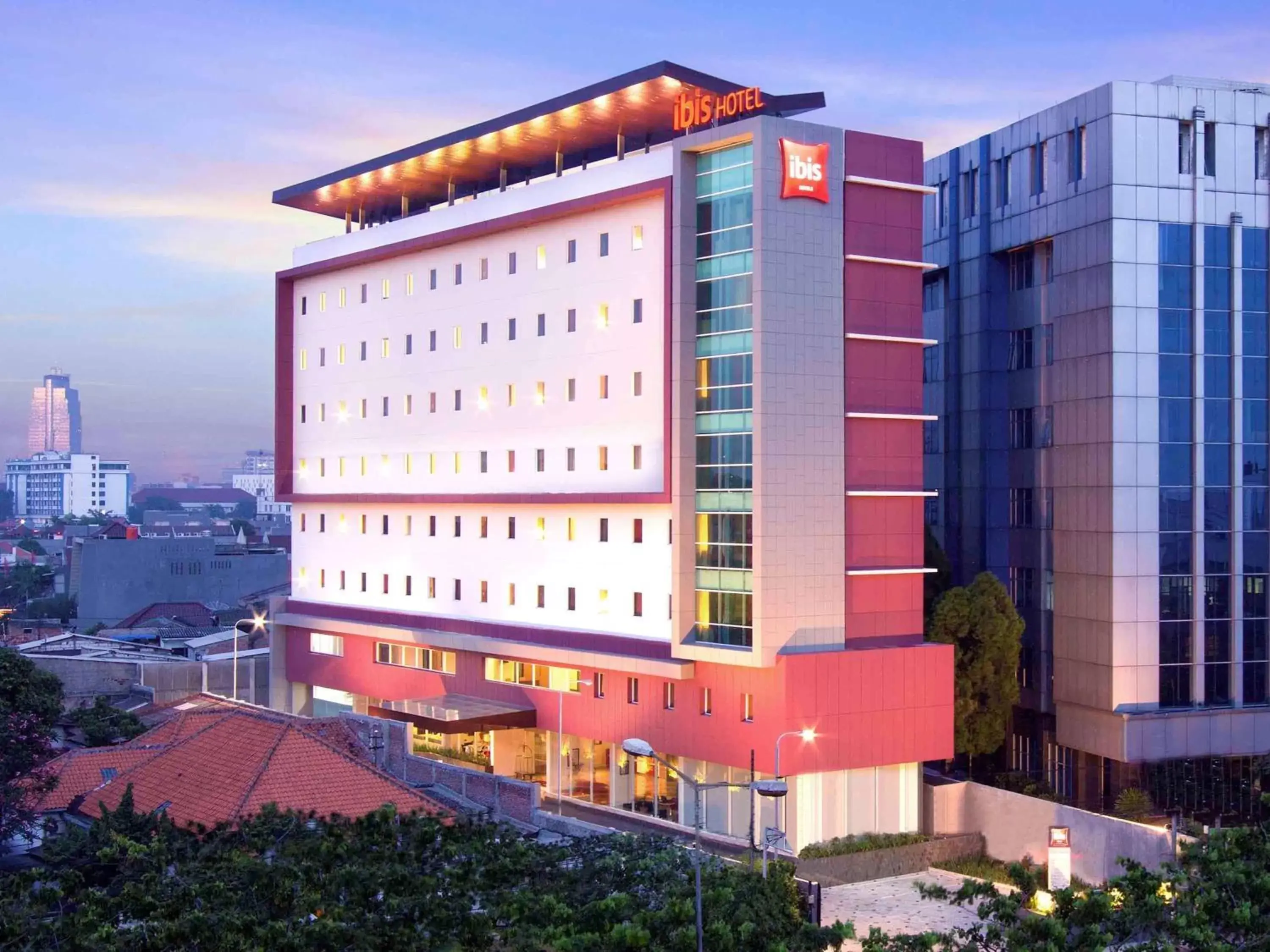 Property building in Ibis Jakarta Senen