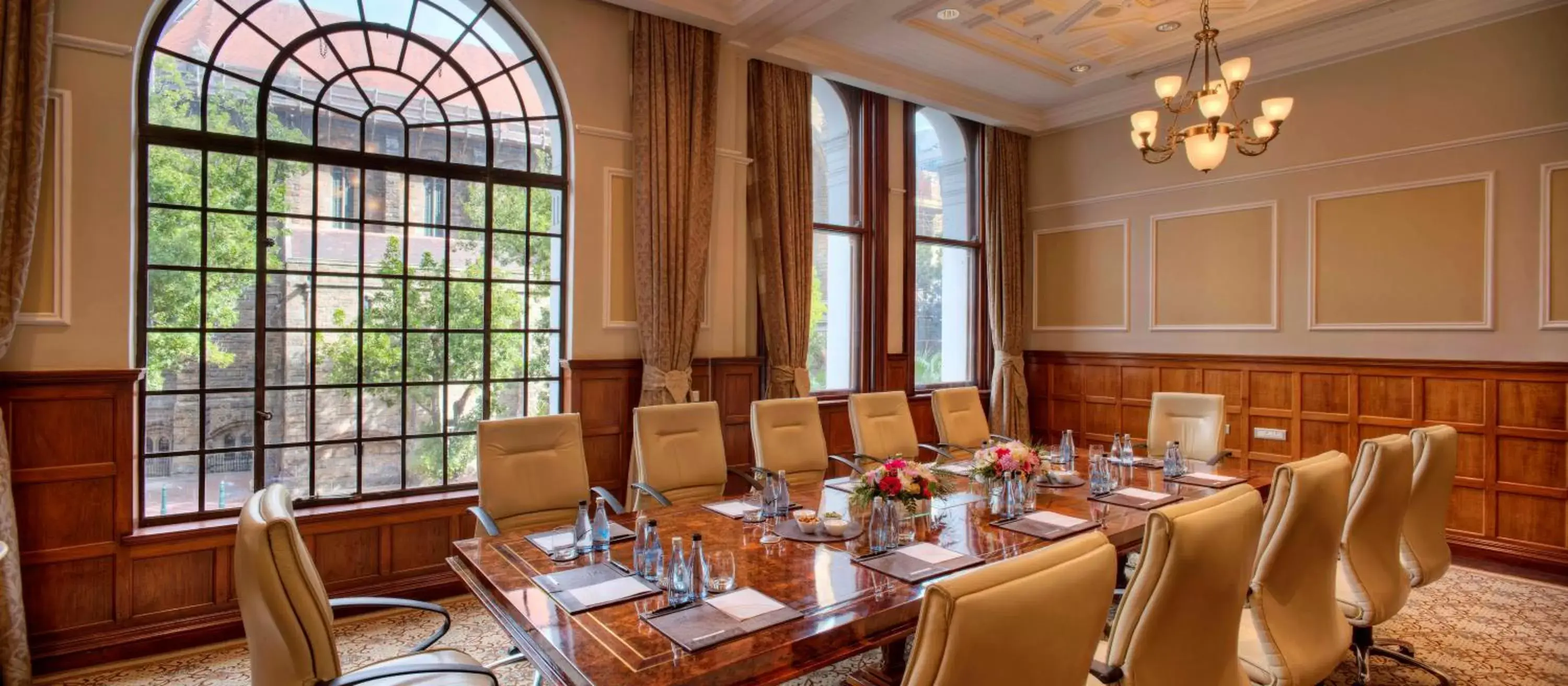 Meeting/conference room, Restaurant/Places to Eat in Taj Cape Town