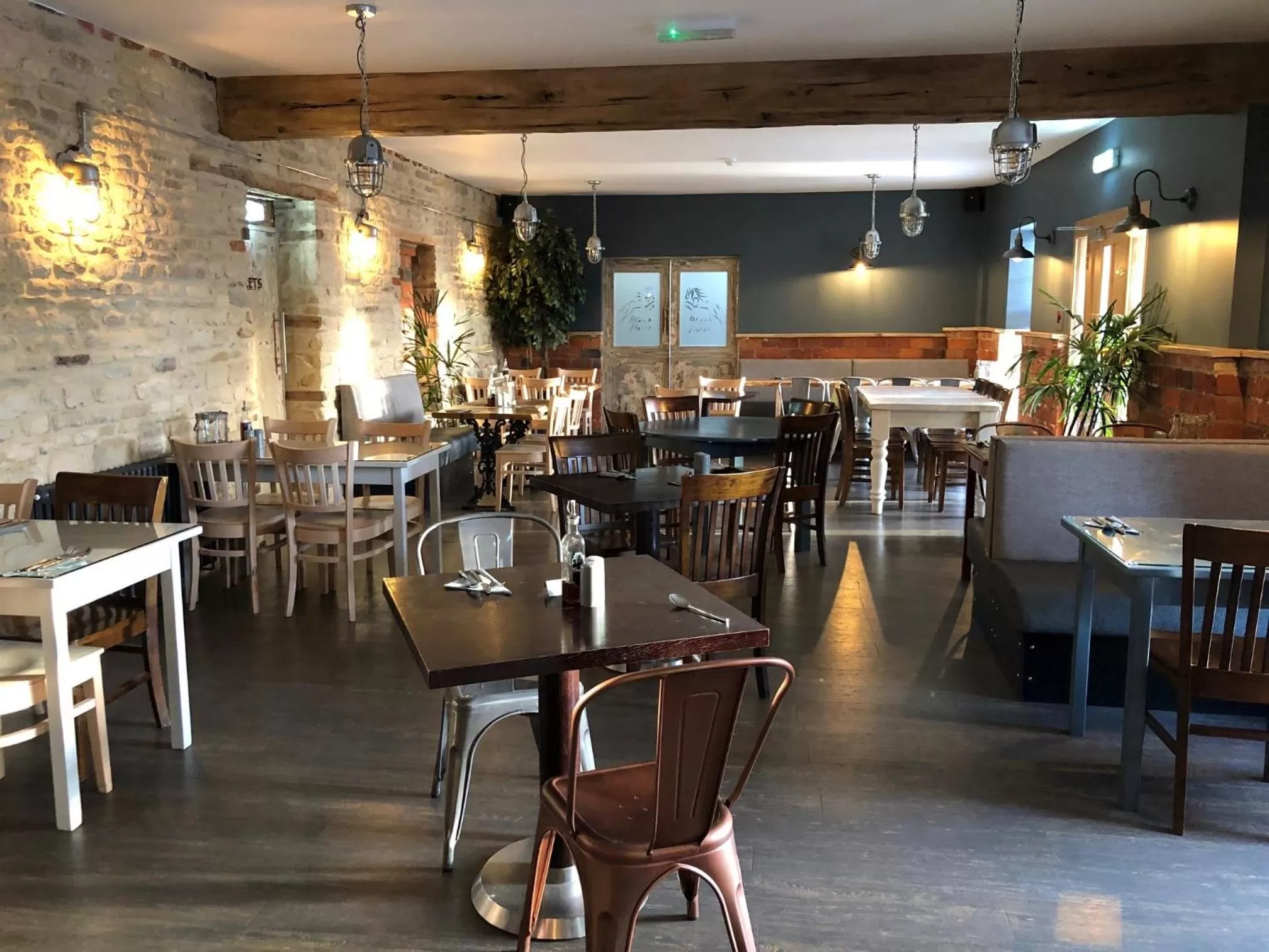 Dining area in Black Horse