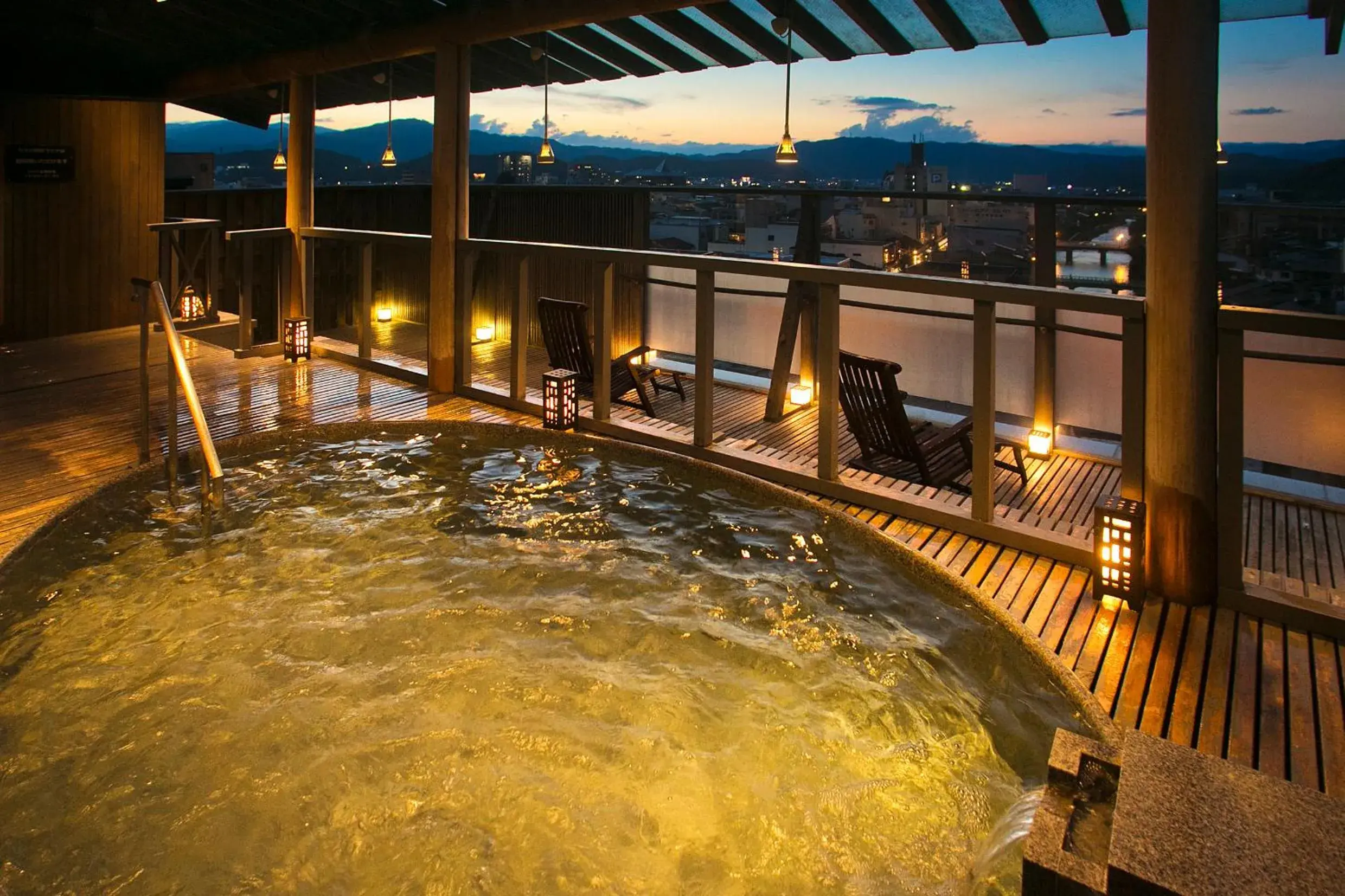 Hot Spring Bath in Honjin Hiranoya Bekkan Annex