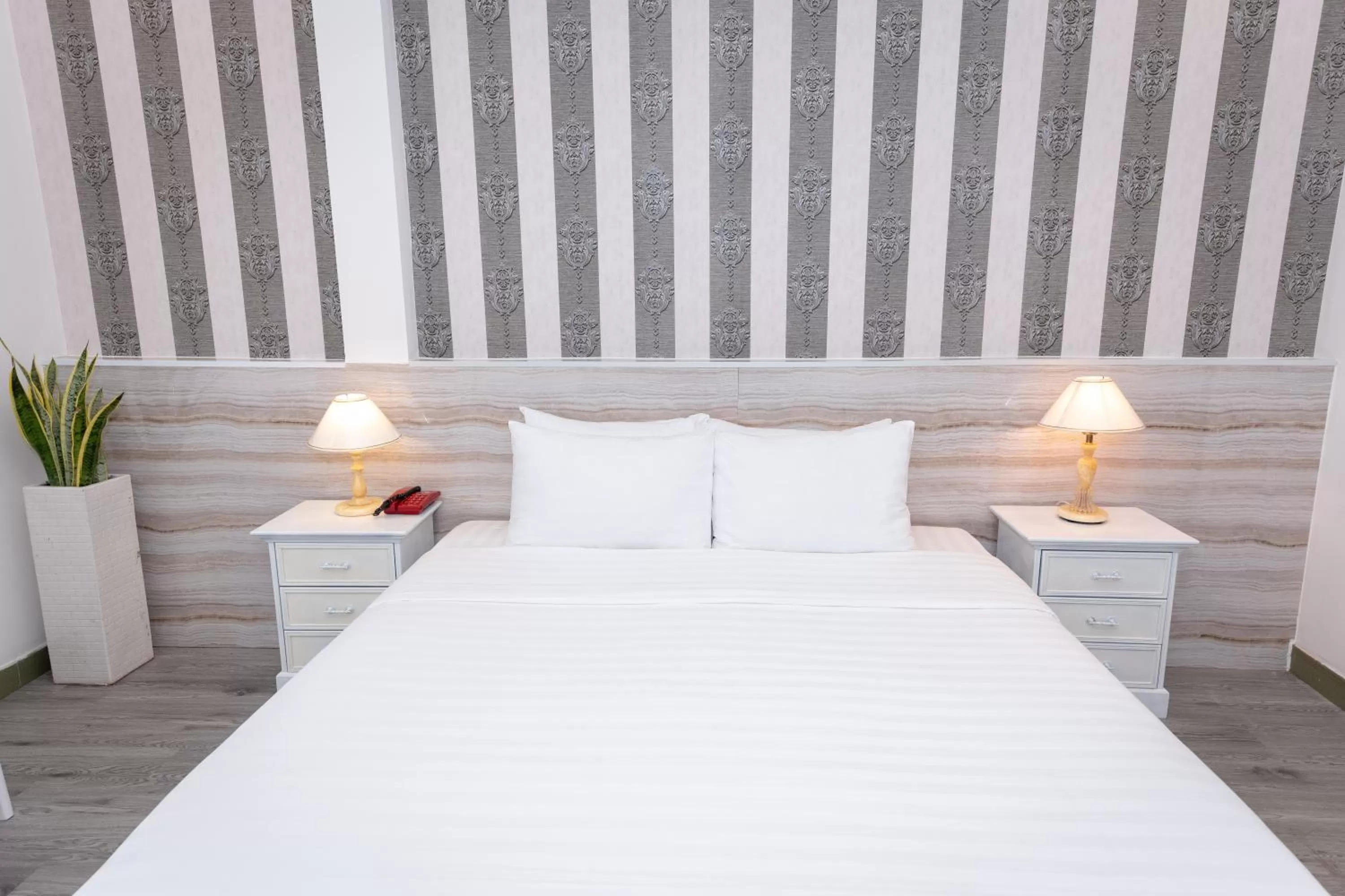 Bed in Ben Thanh Station Hotel